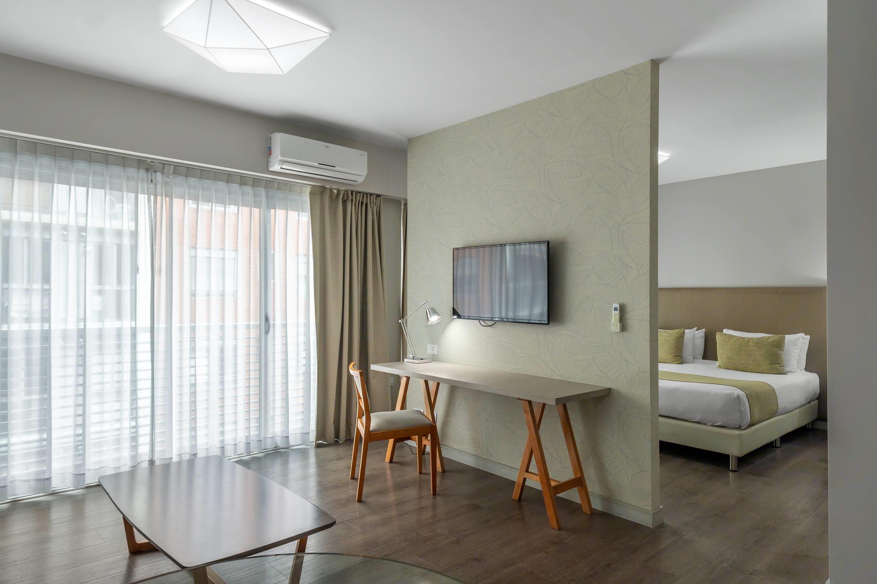 Suite Queen Size Bed