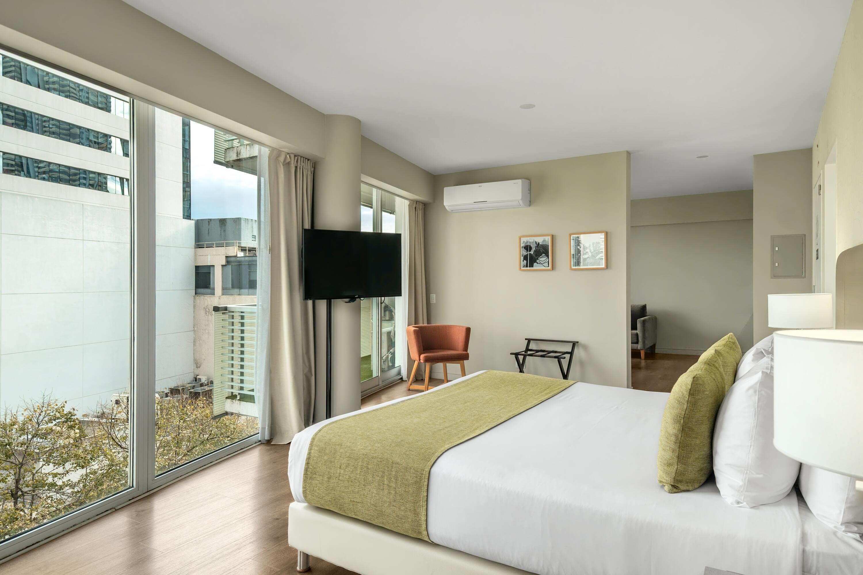 Suite Queen Size Bed