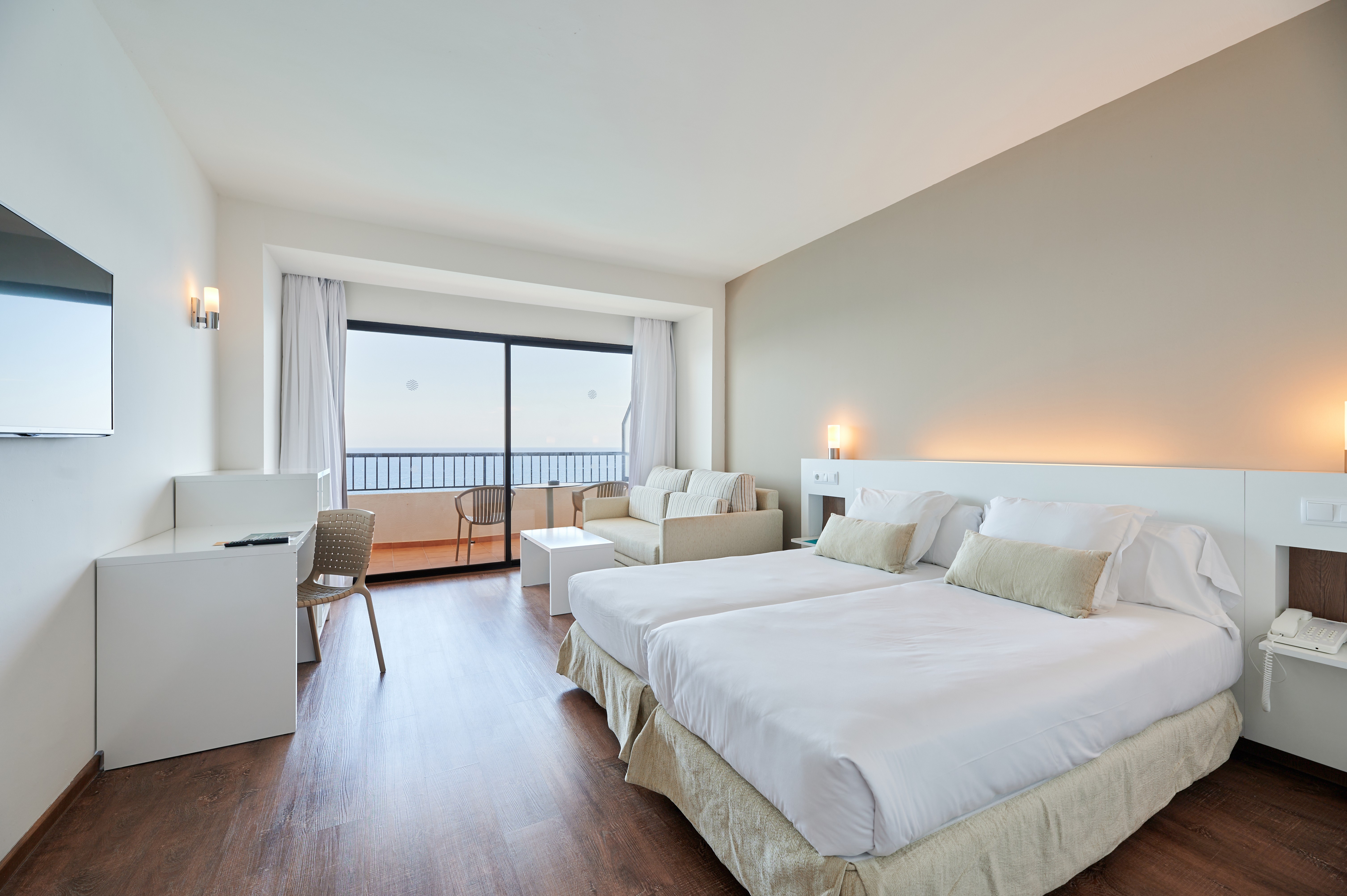 Double or Twin Sea Front