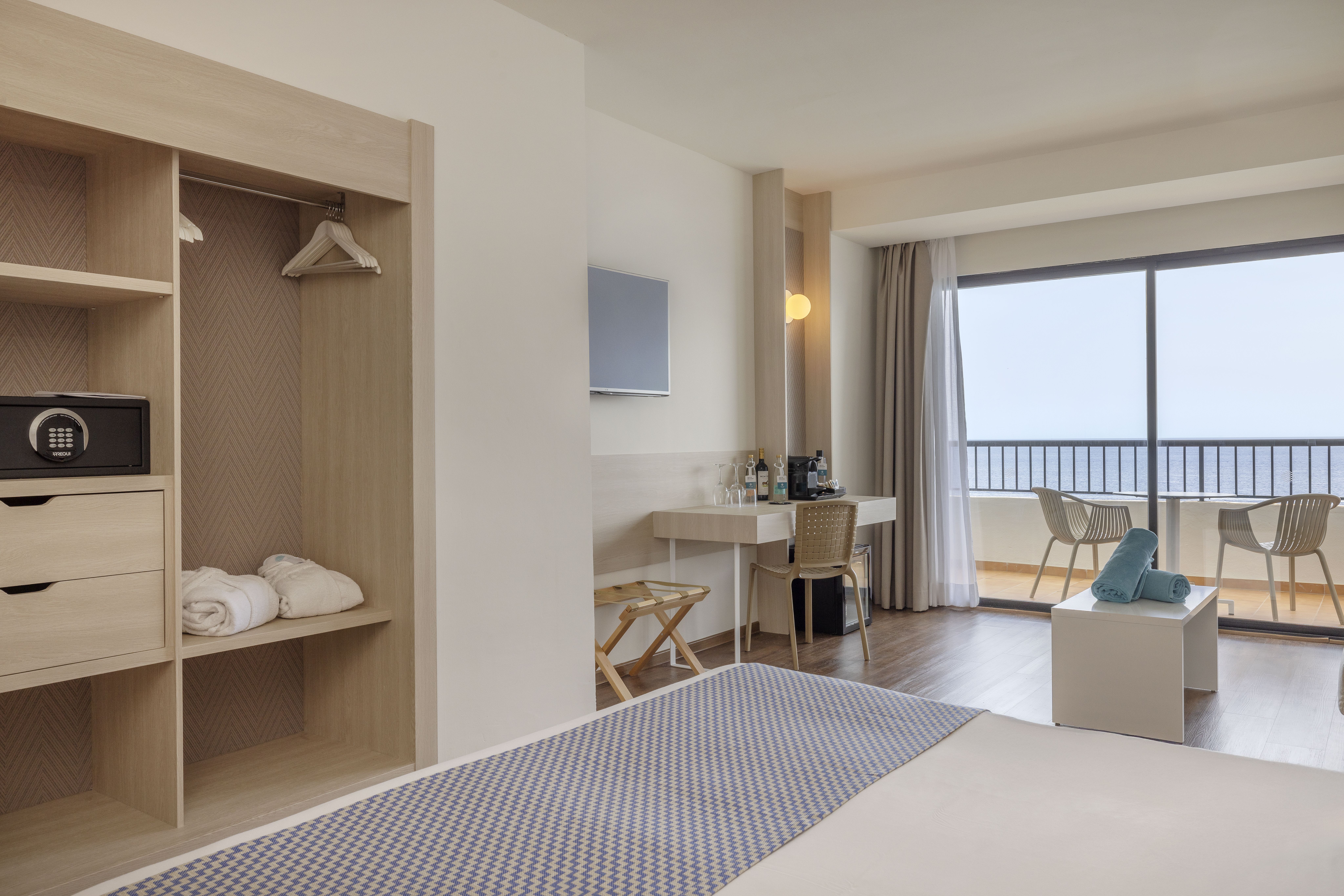 Double or Twin Superior