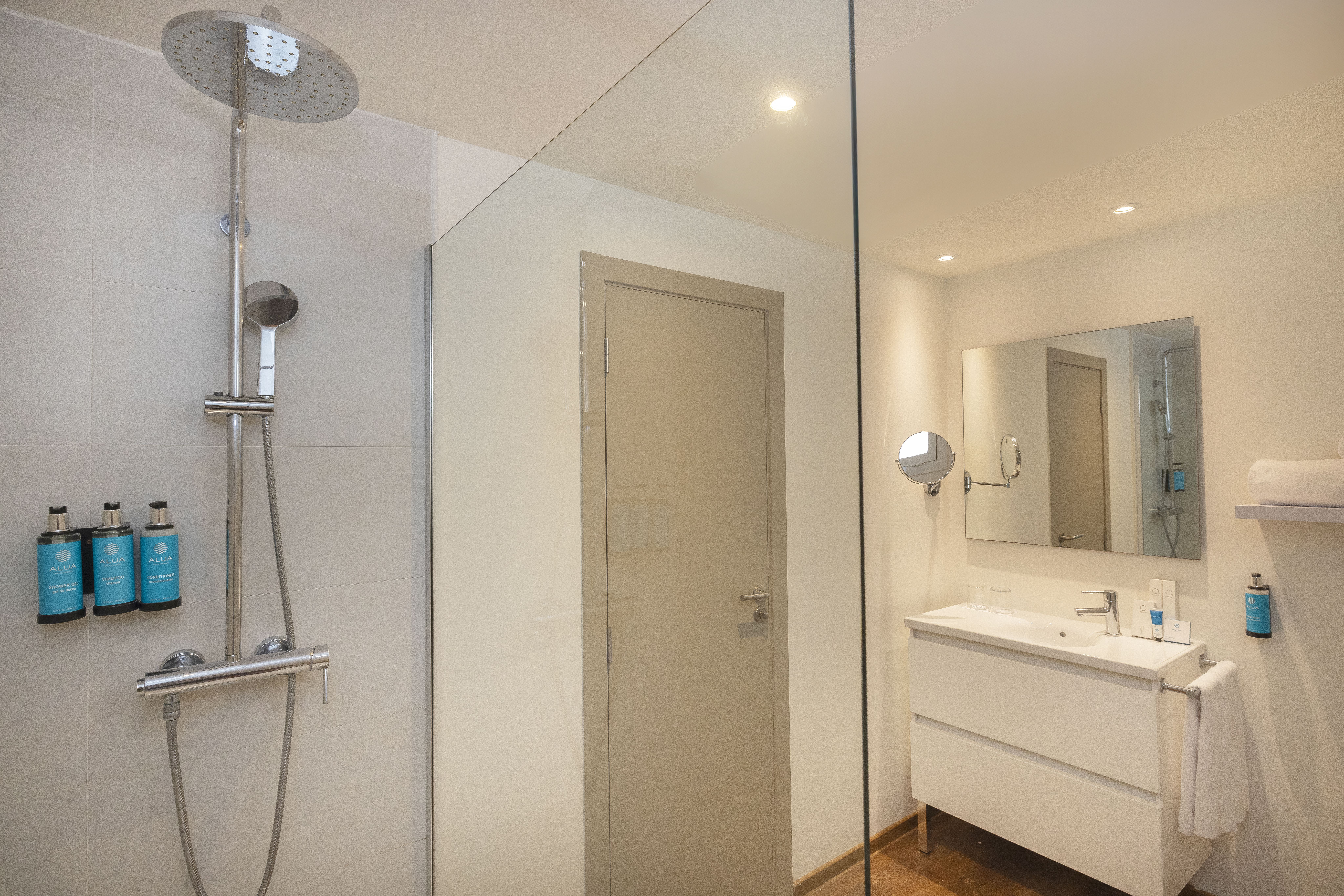 Double Single Superior Sea Front