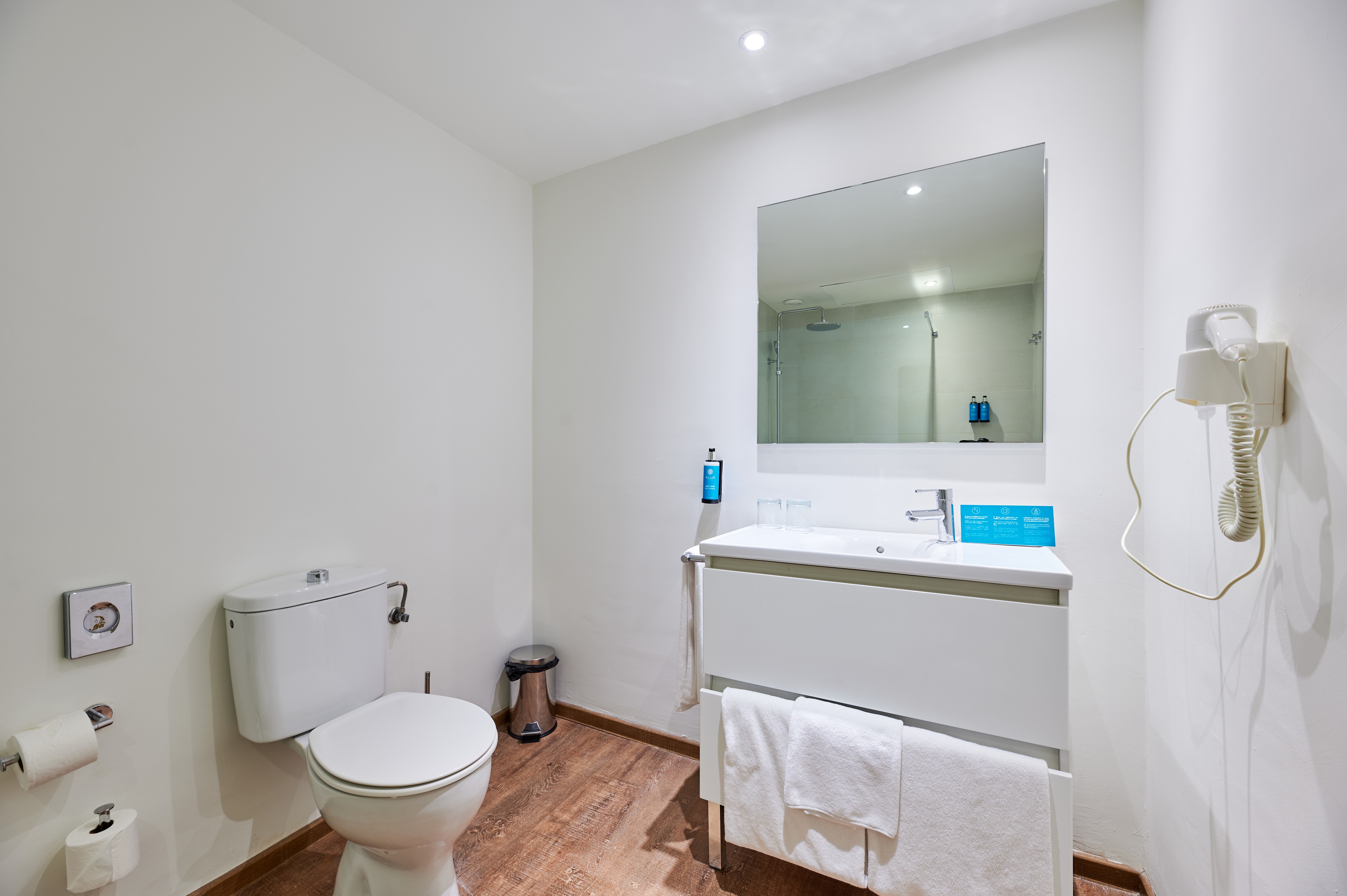 Double or Twin Sea Front