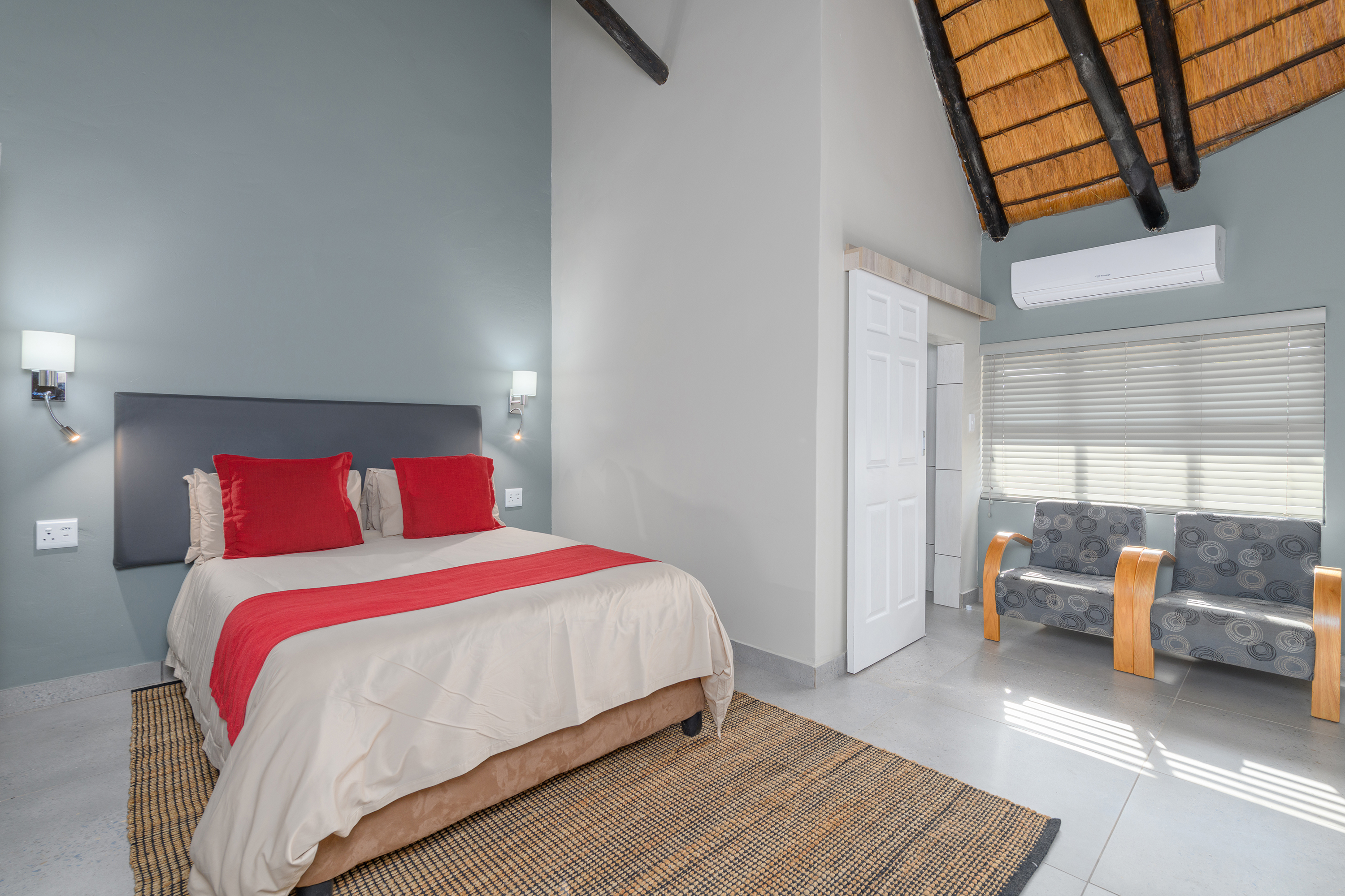 Double Queen Size Bed