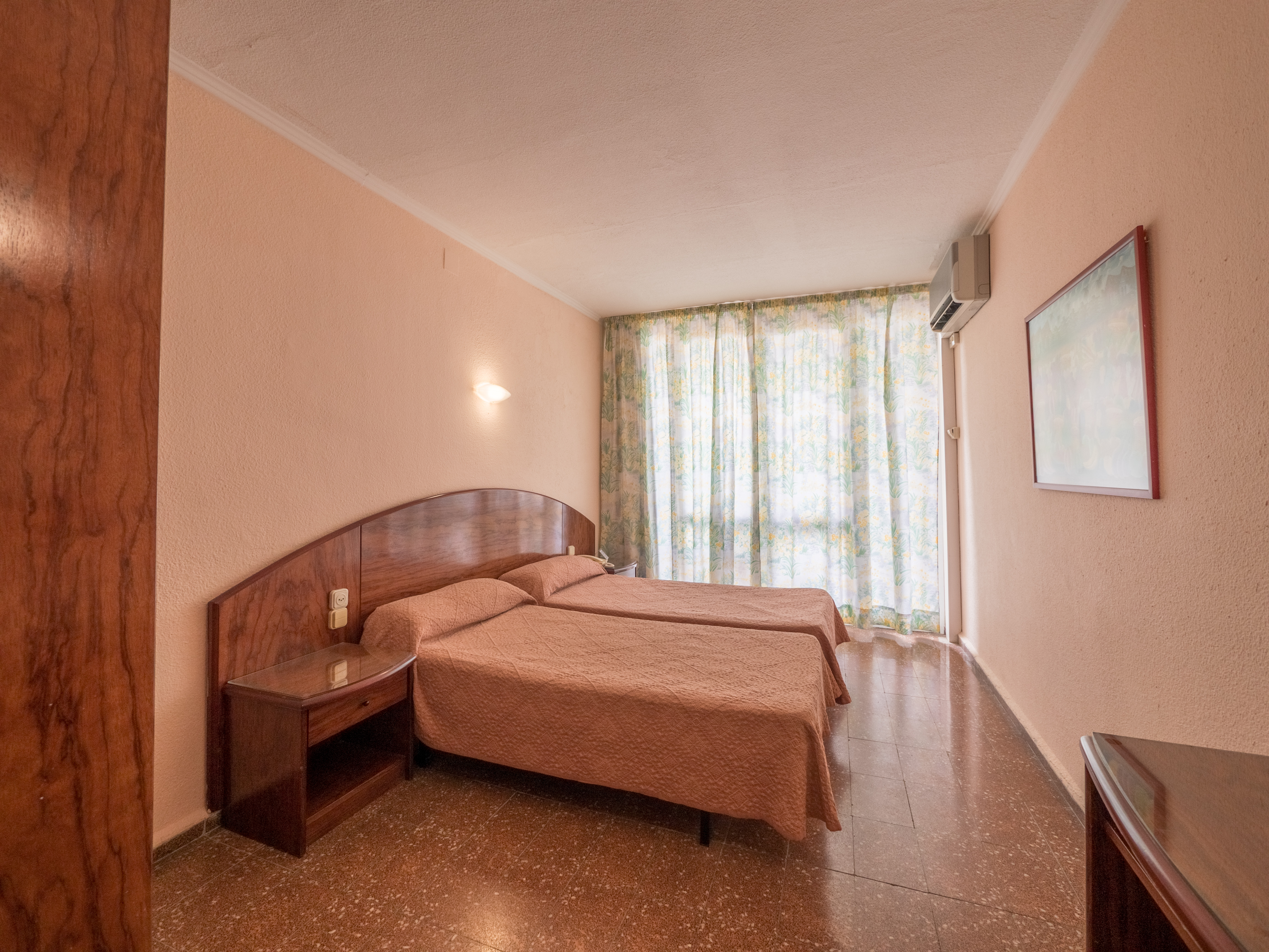 Double or Twin Standard