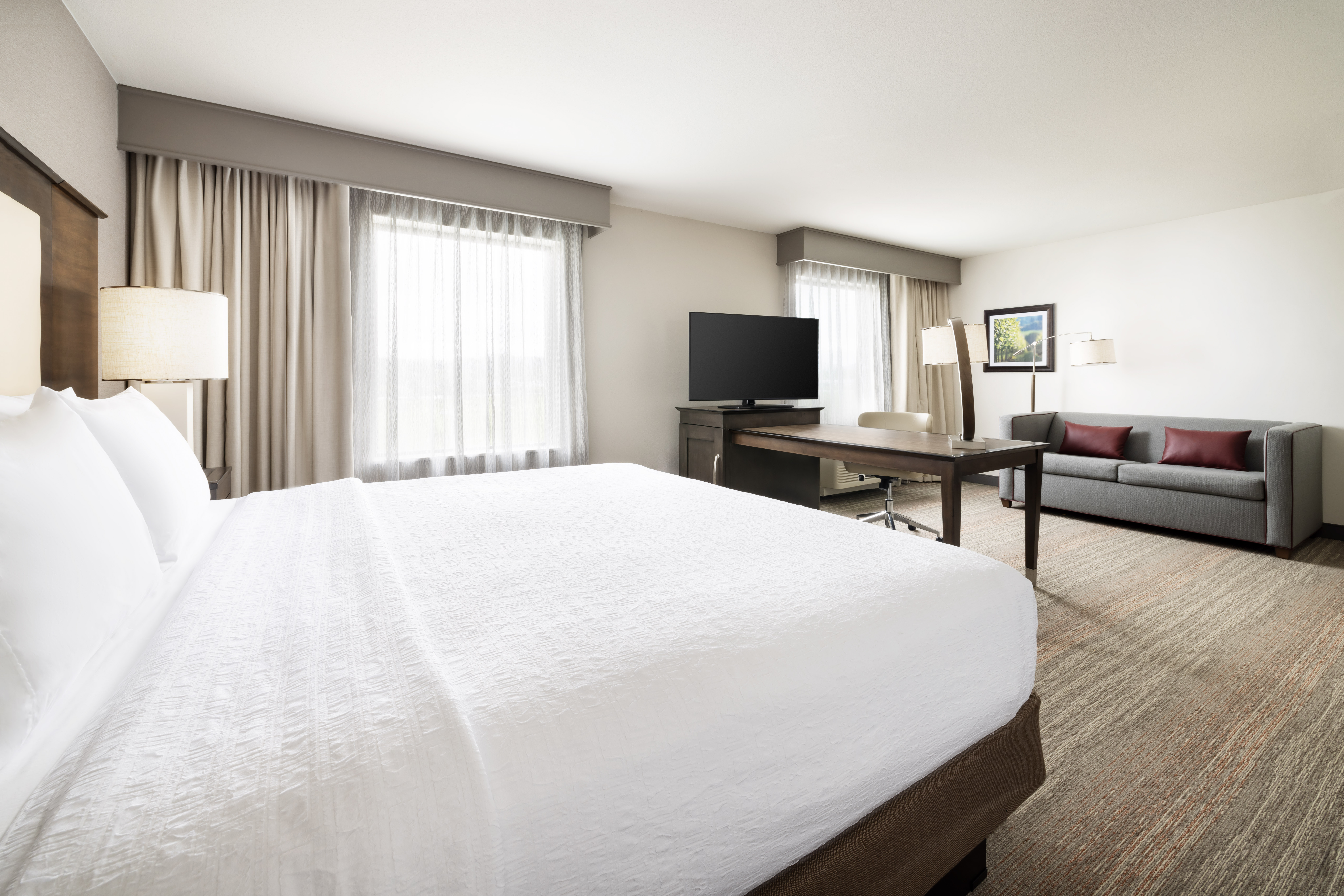 Studio King Size Bed