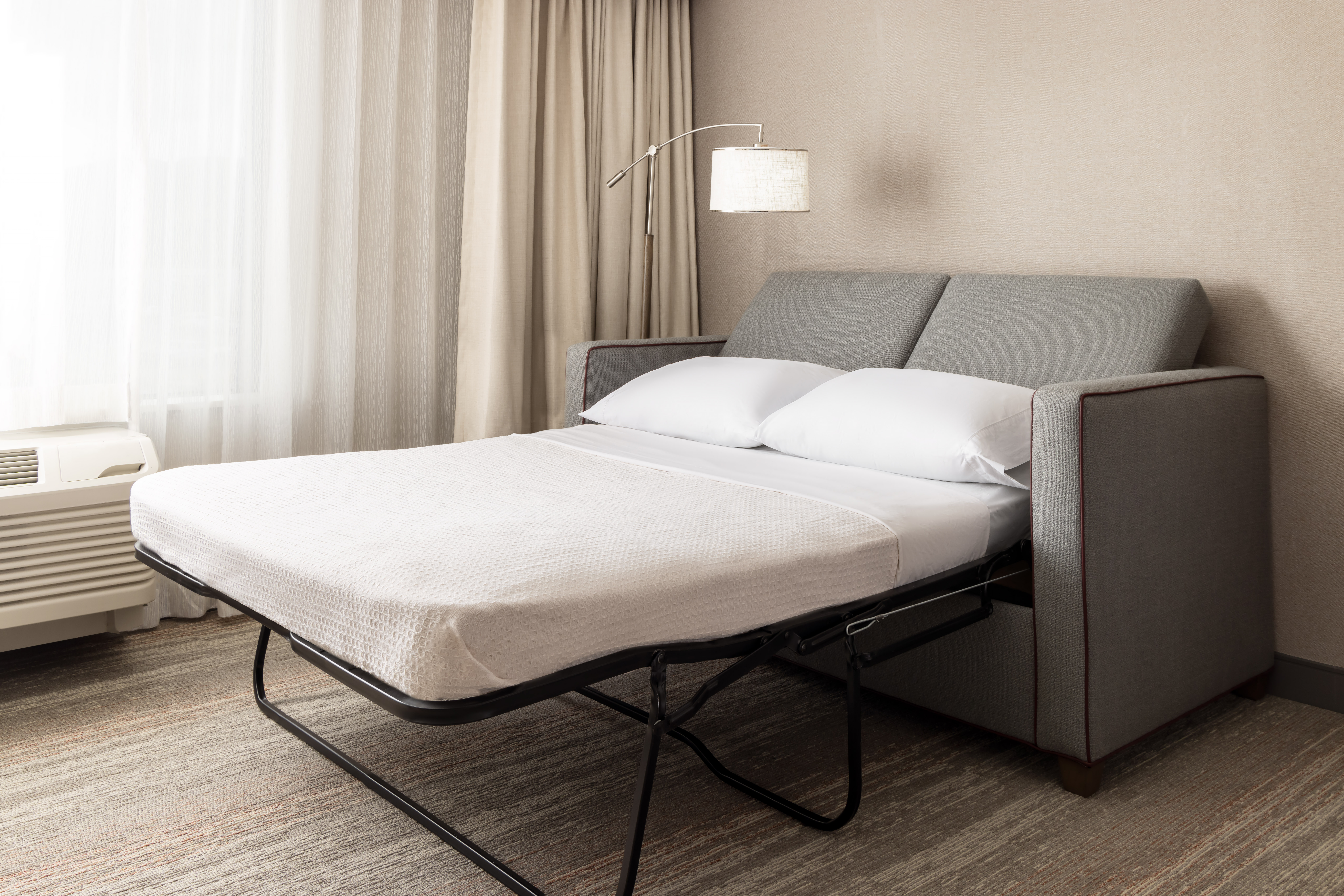 Studio Accessible King Size Bed