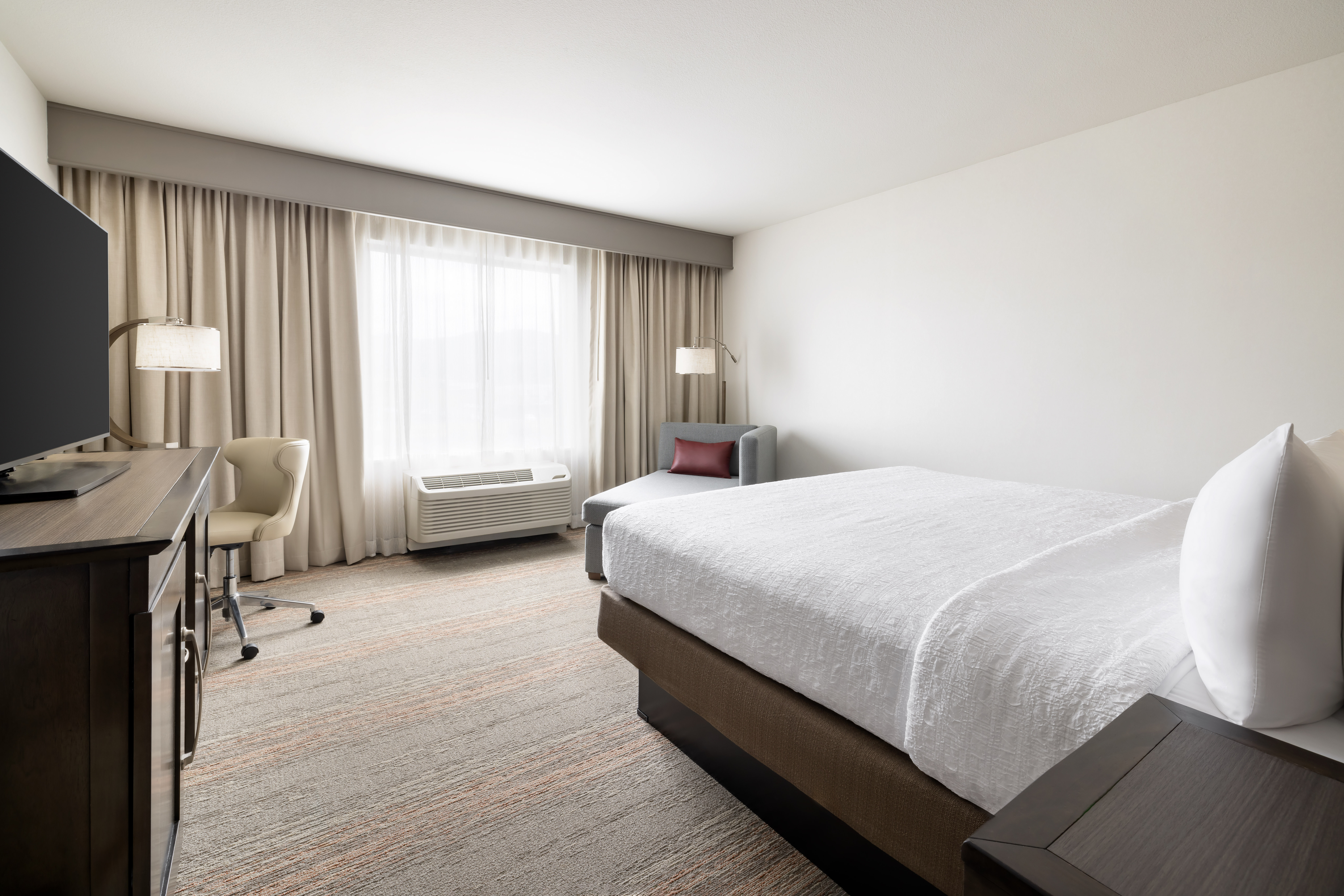 Double King Bed Non Smoking