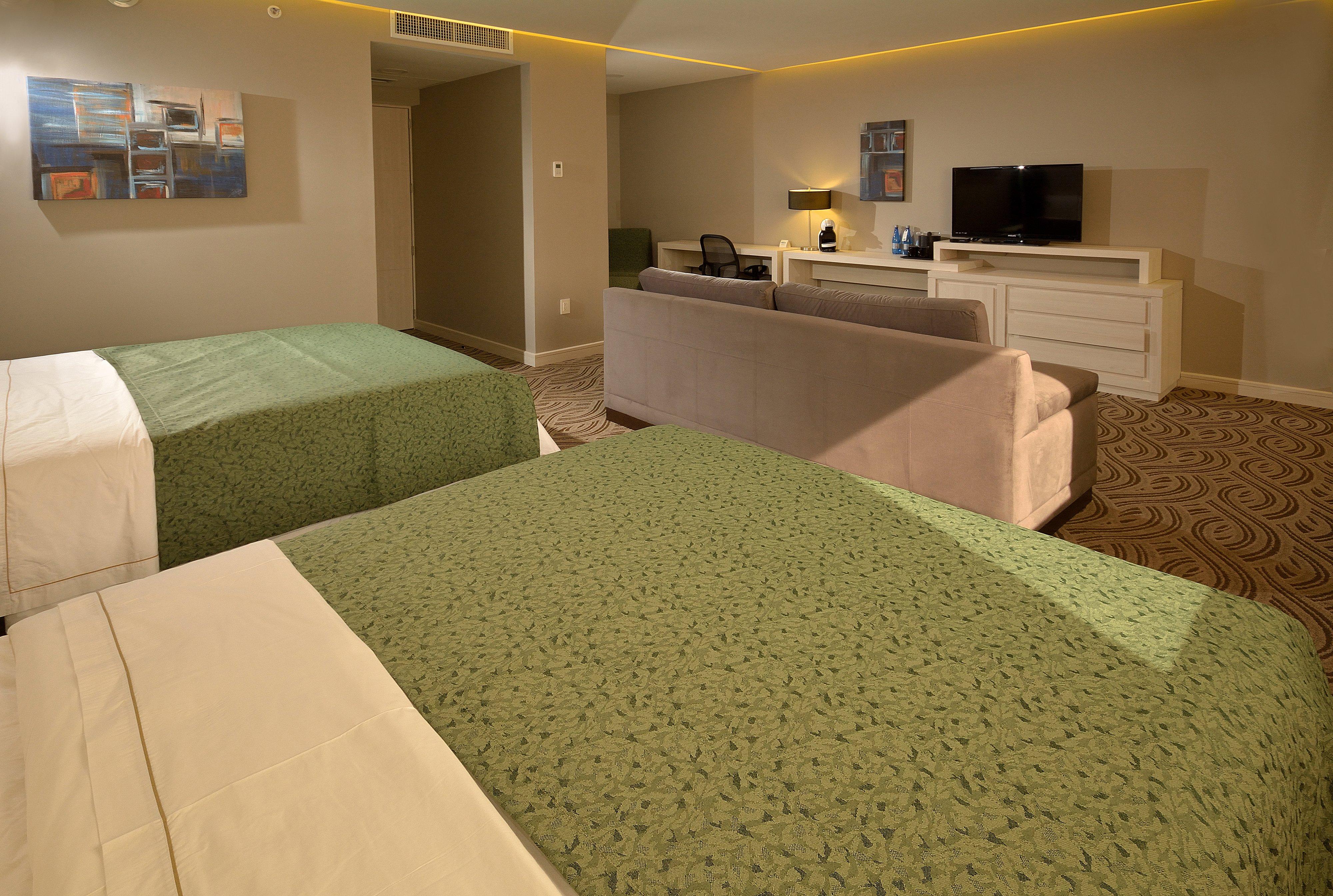 Suite Two Queen Beds