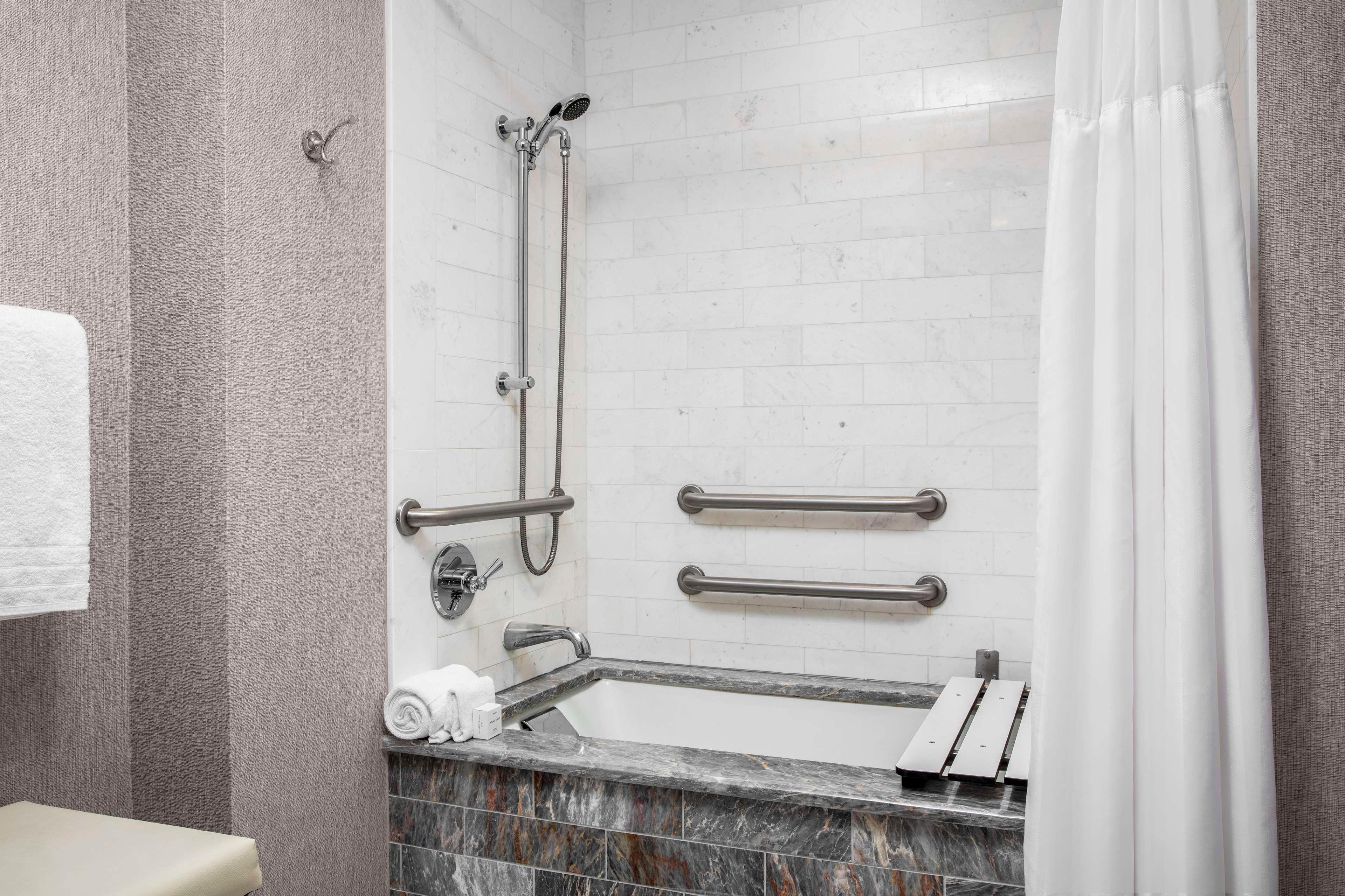 Junior Suite King Size Bed