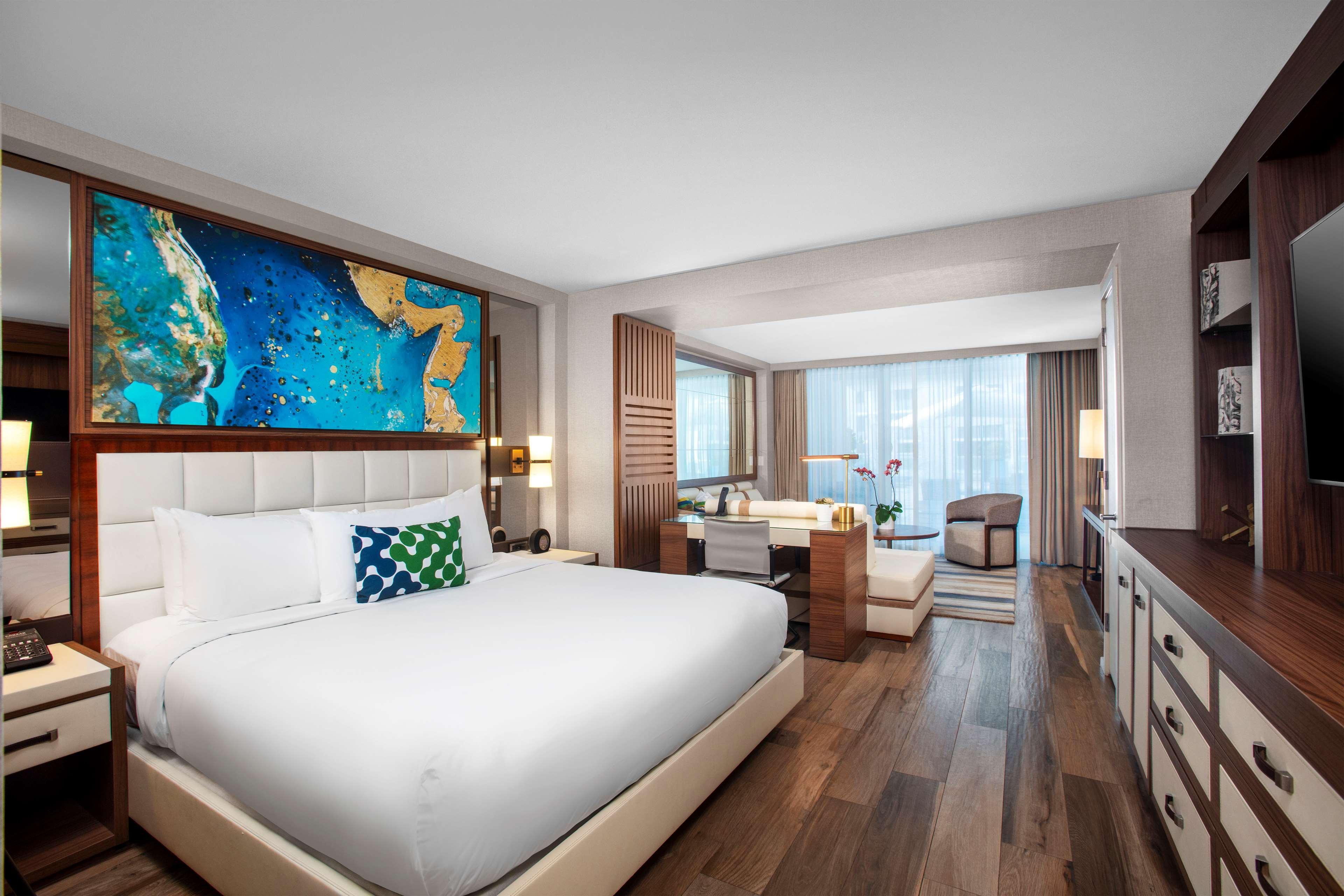 Junior Suite Partial Ocean View