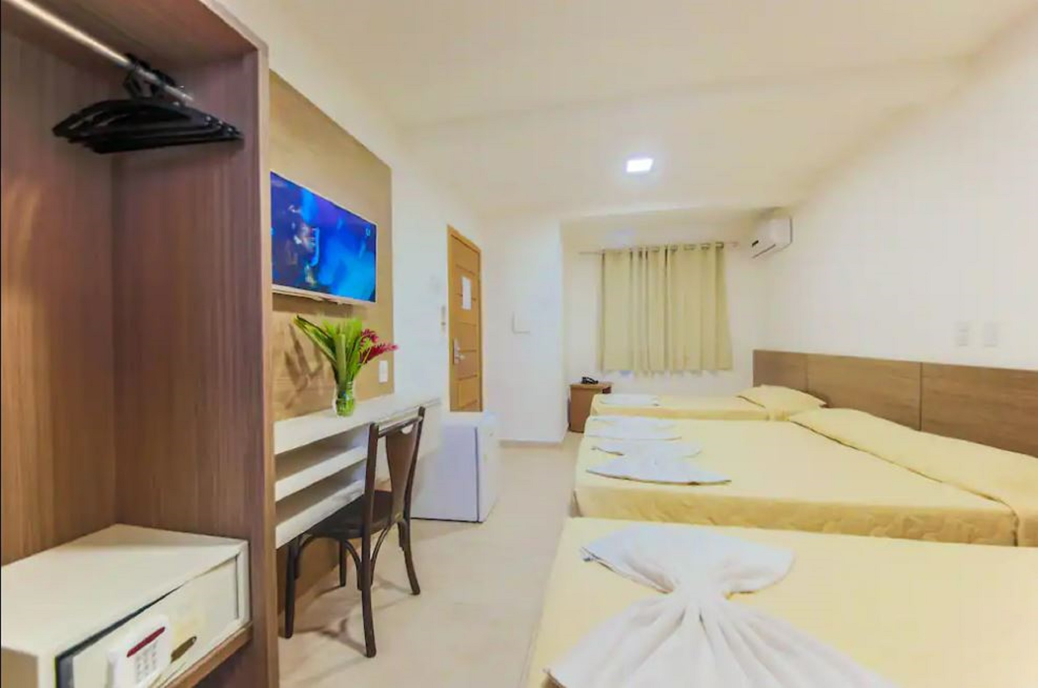 Family Room Capacity 4