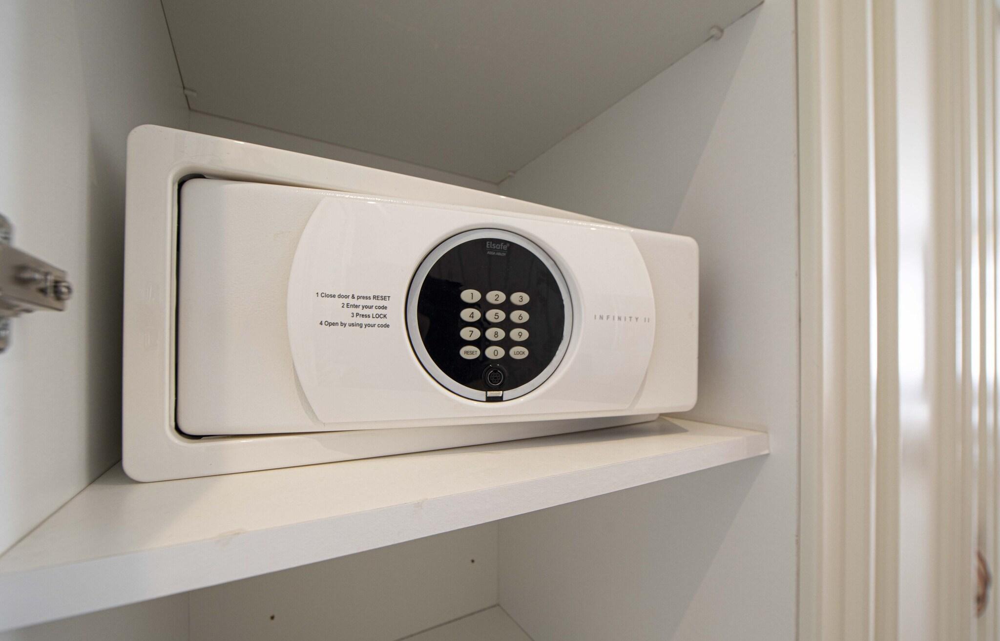 Double or Twin Deluxe with Views