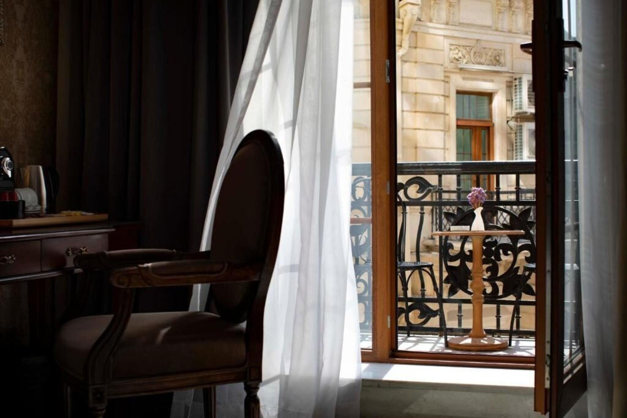 Double or Twin Deluxe with Views