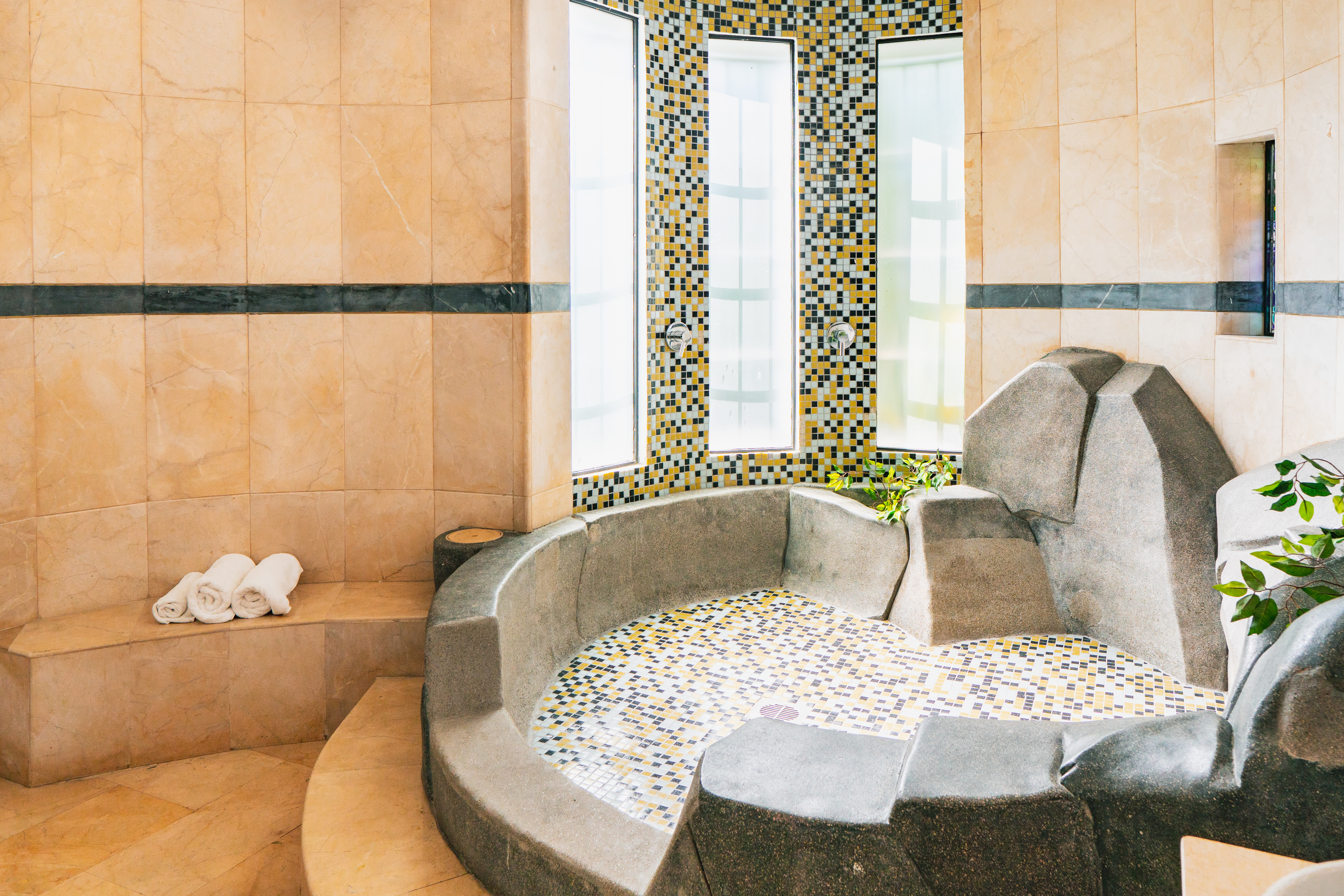 Suite Deluxe King Bed