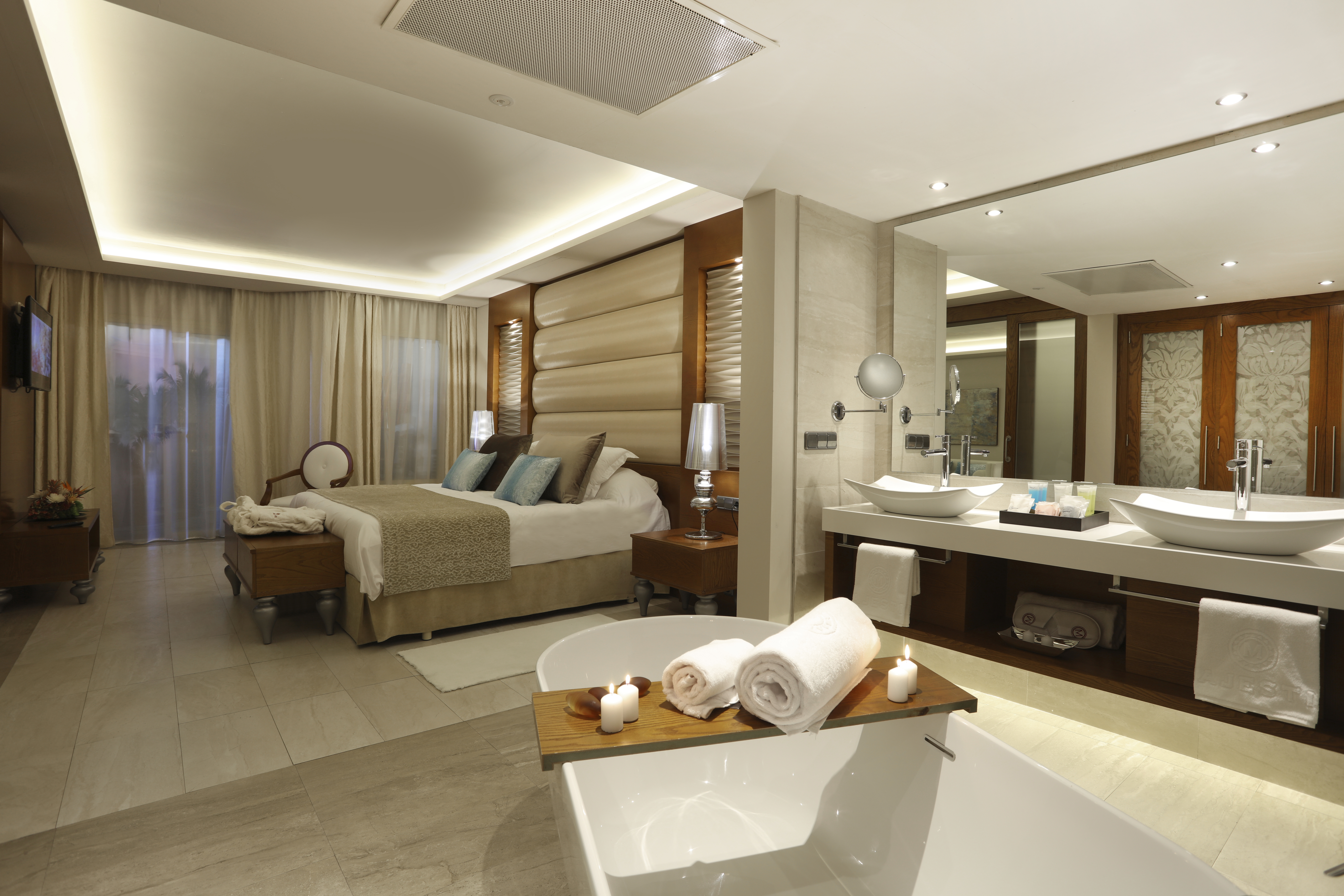 Suite with Jacuzzi