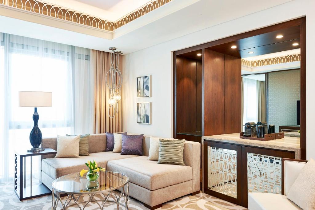 Junior Suite King Size Bed