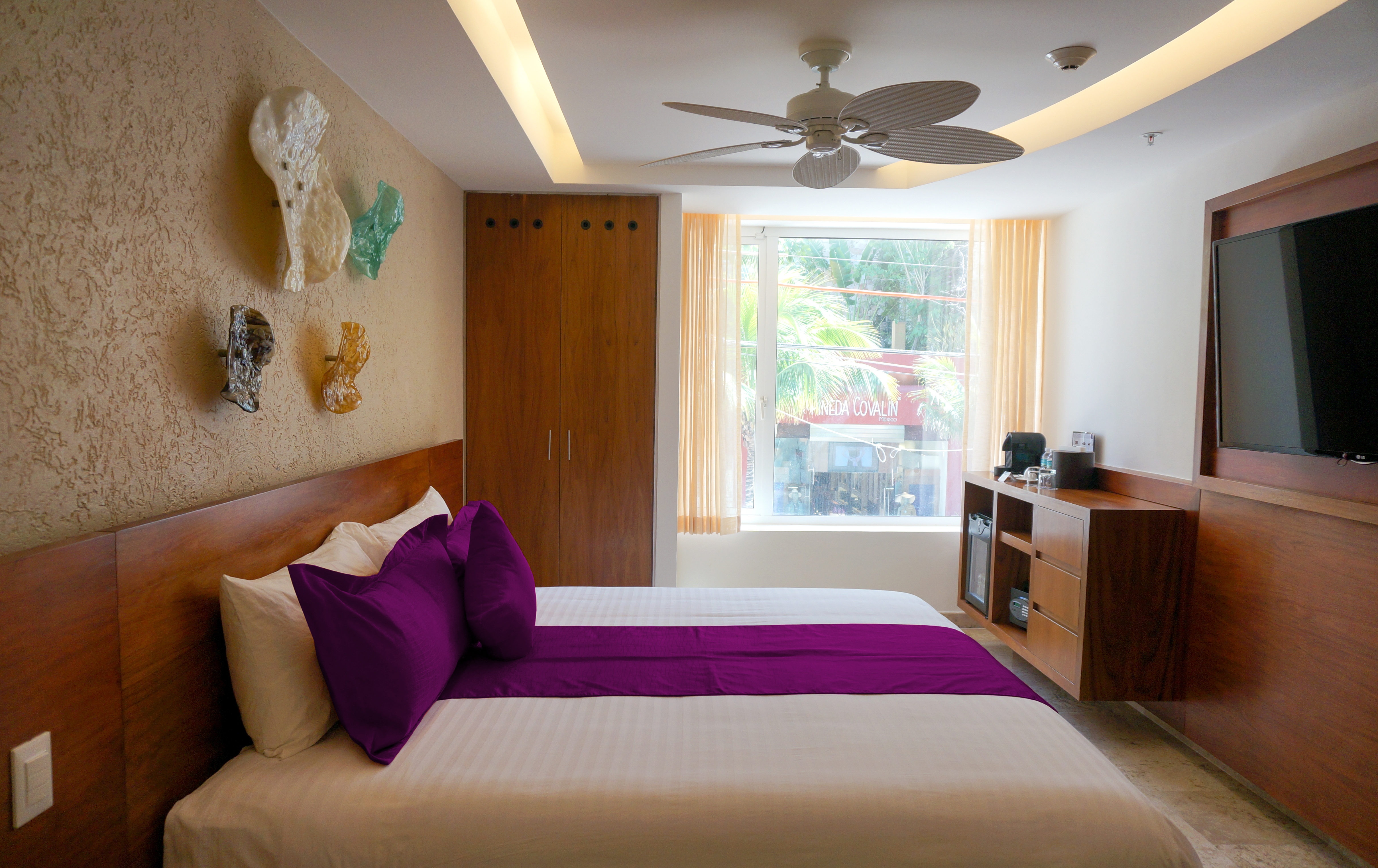 Double Deluxe King Bed