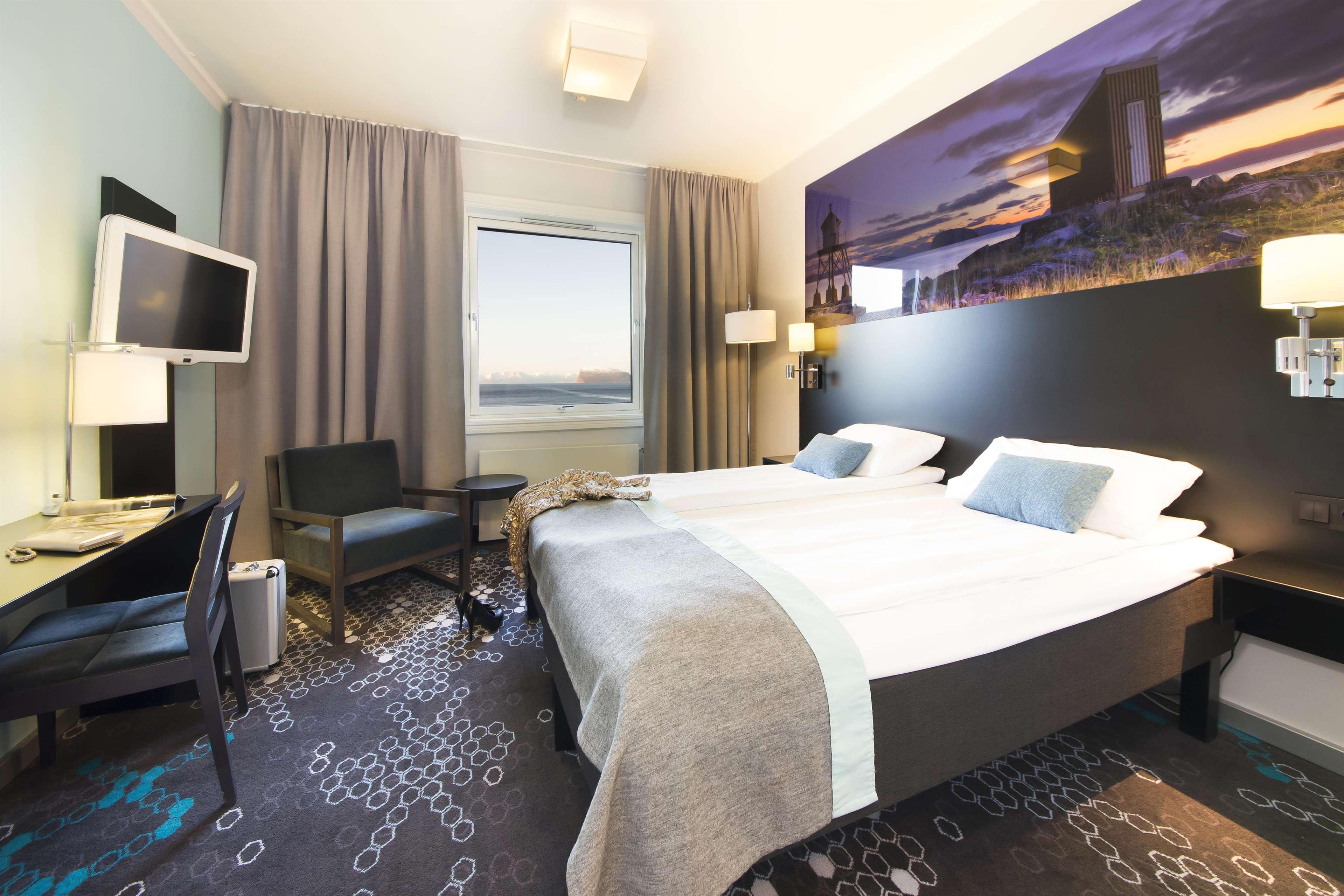 Double Queen Size Bed