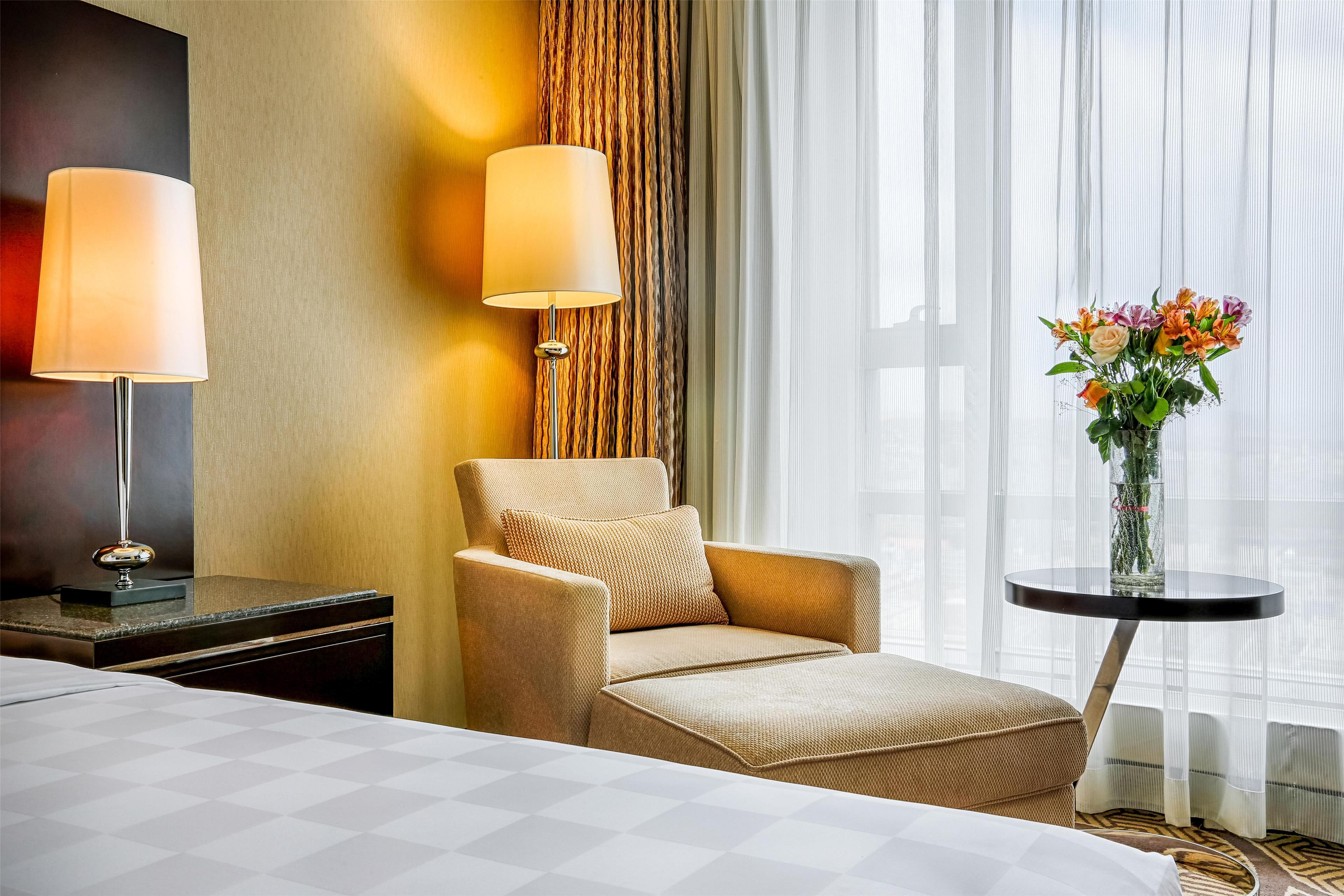 Double Deluxe King Bed