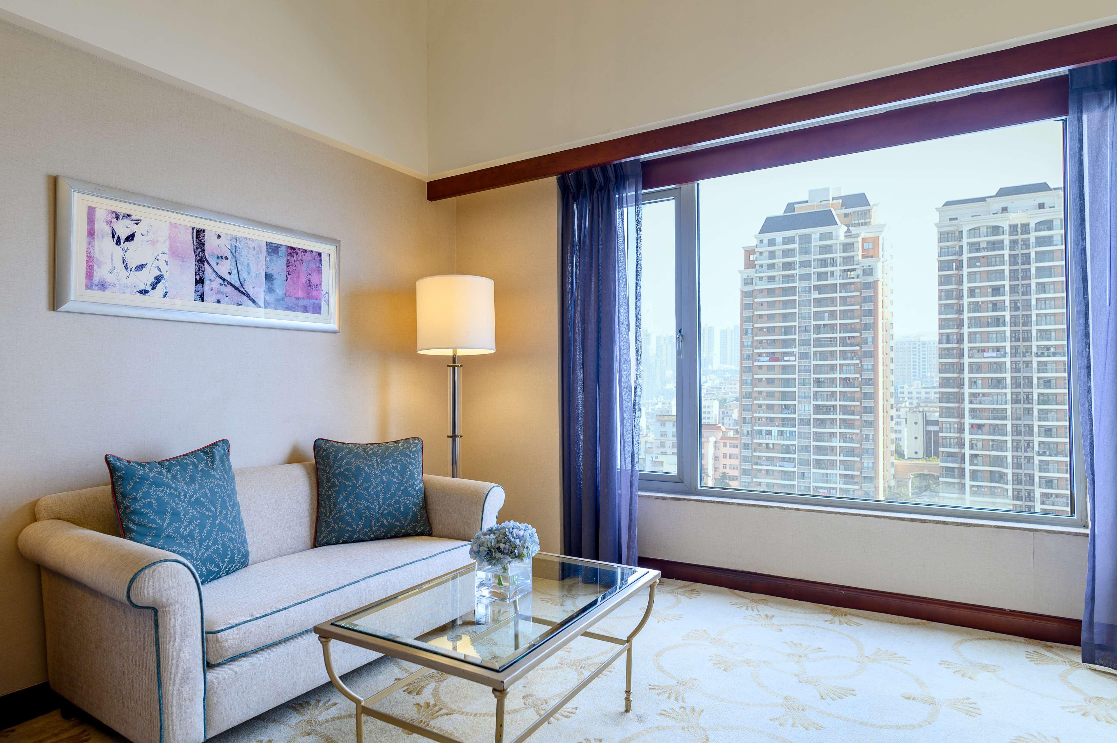 Twin Deluxe City View