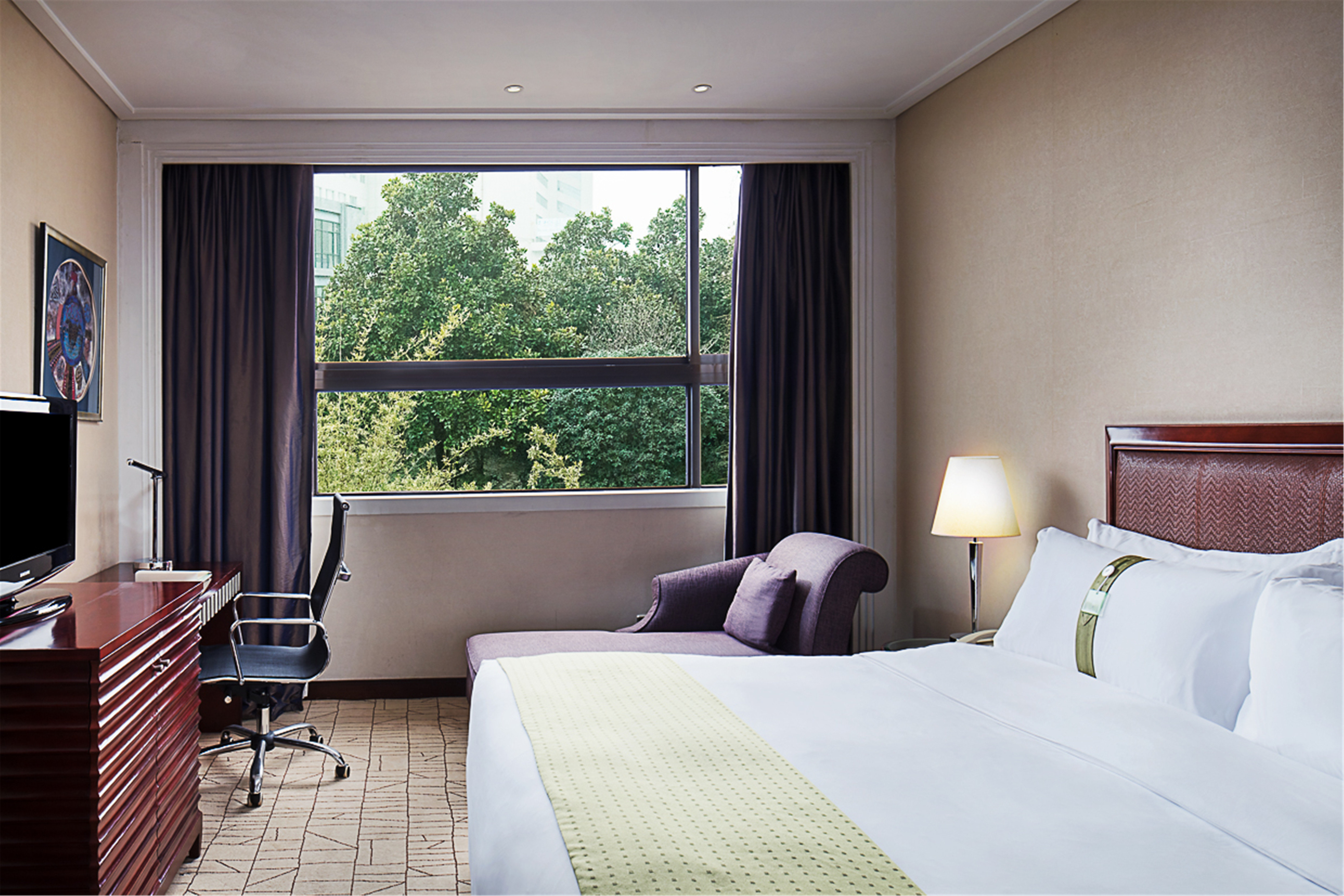 Double King Size Bed