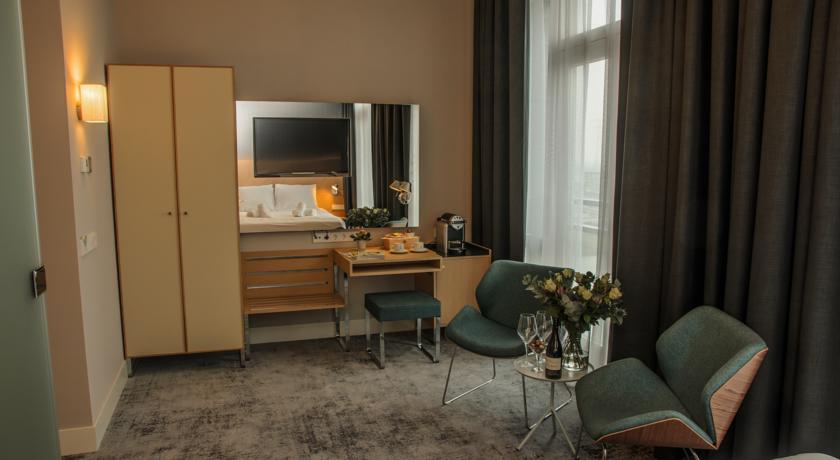 Junior Suite with Views