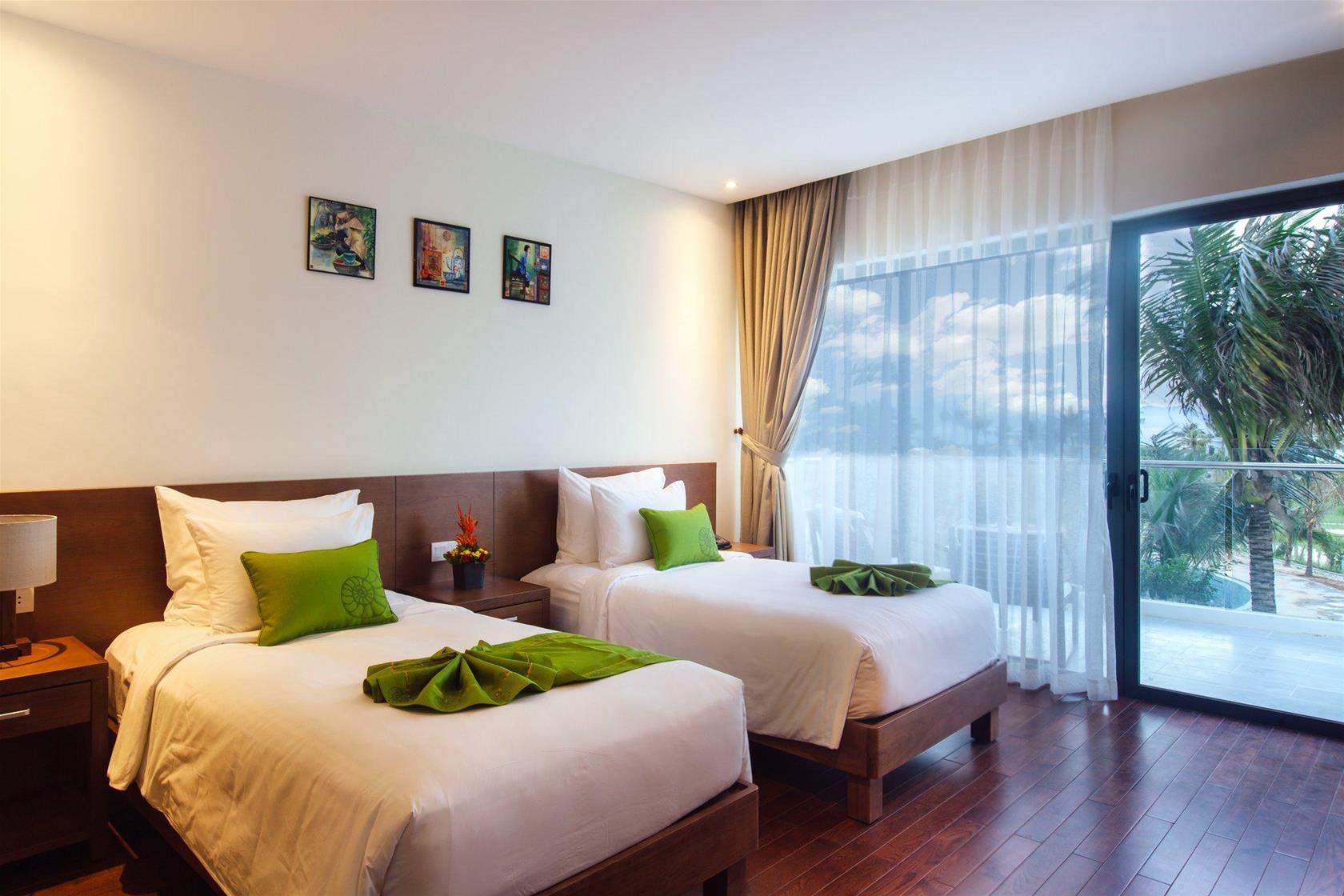 Double or Twin Deluxe Ocean View