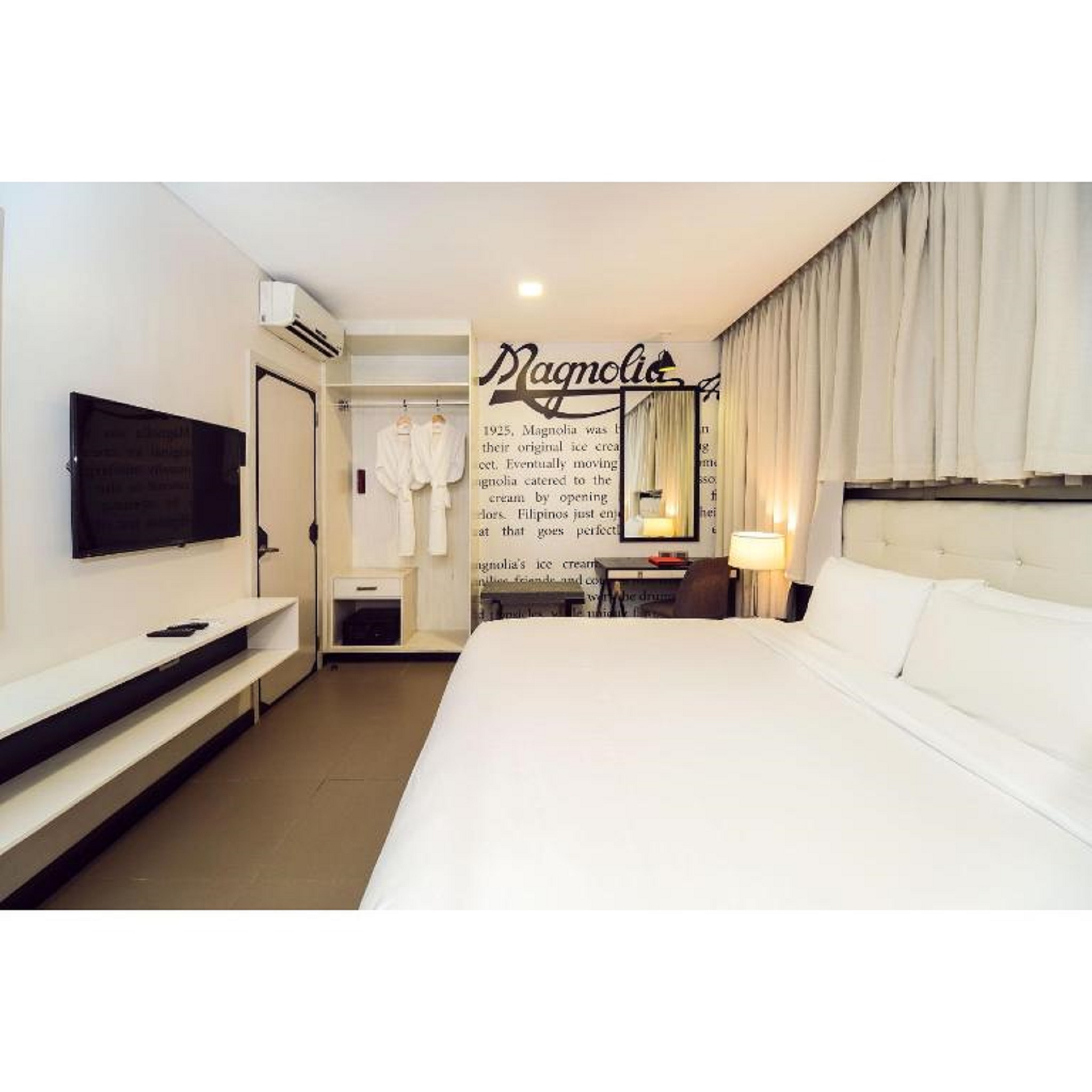 Double Deluxe King Bed