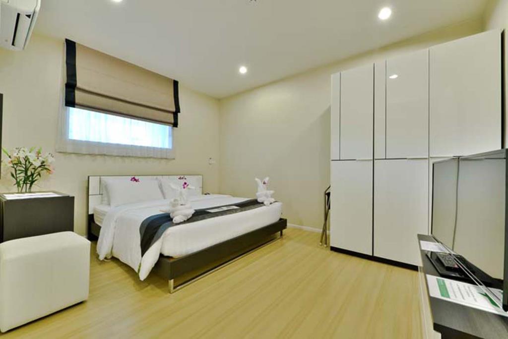 Suite Two Bedrooms