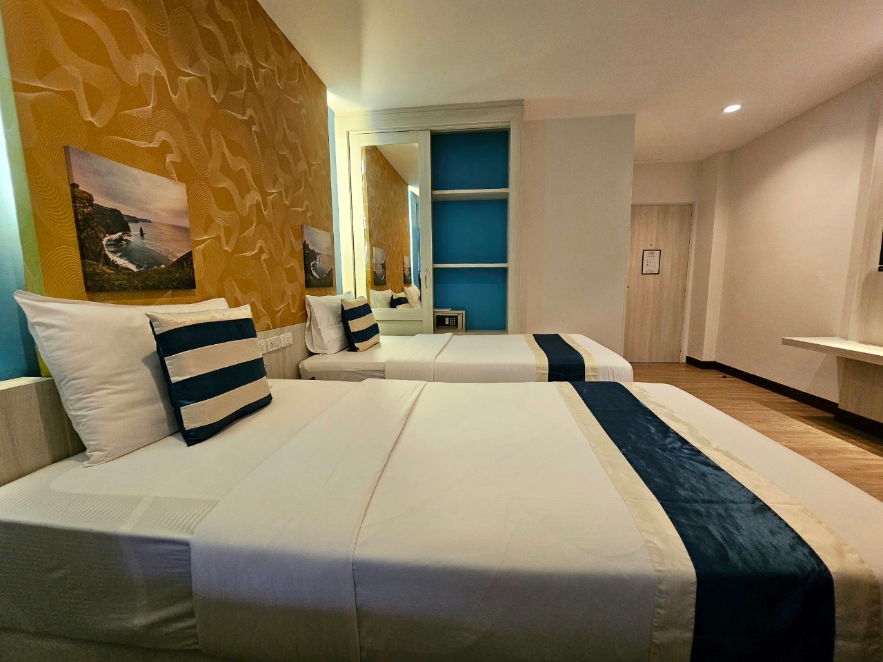 Double or Twin Superior