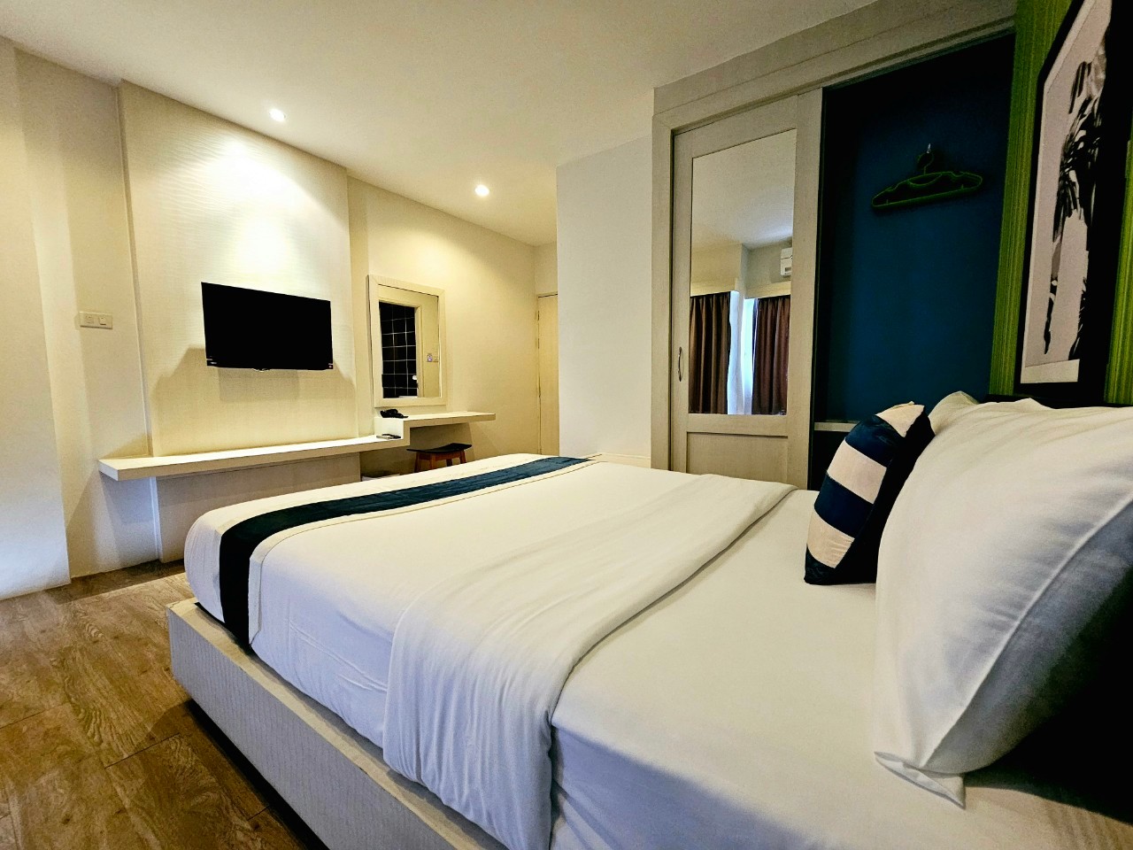 Double or Twin Deluxe