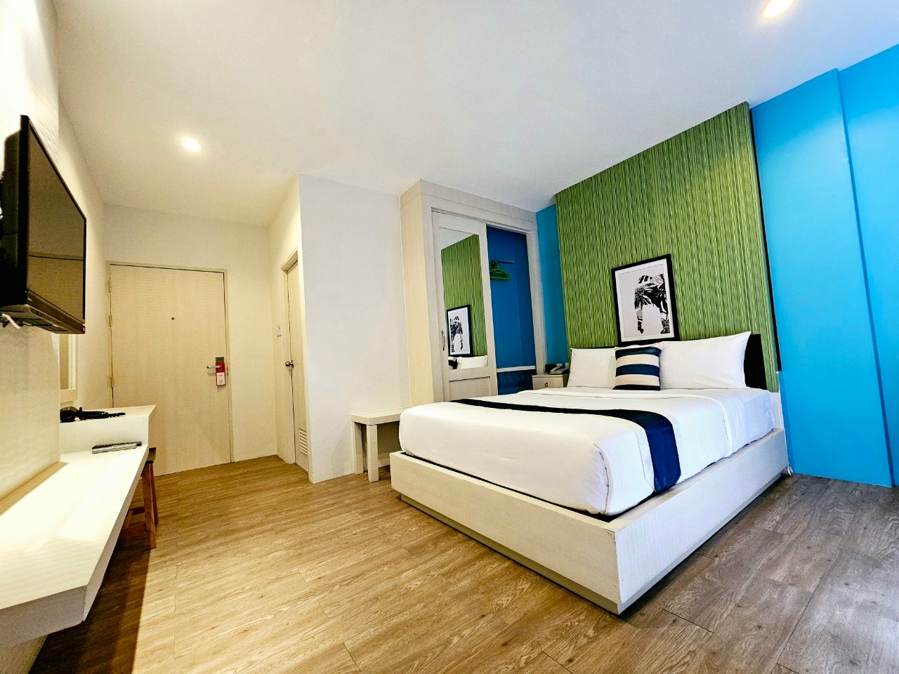 Double or Twin Deluxe