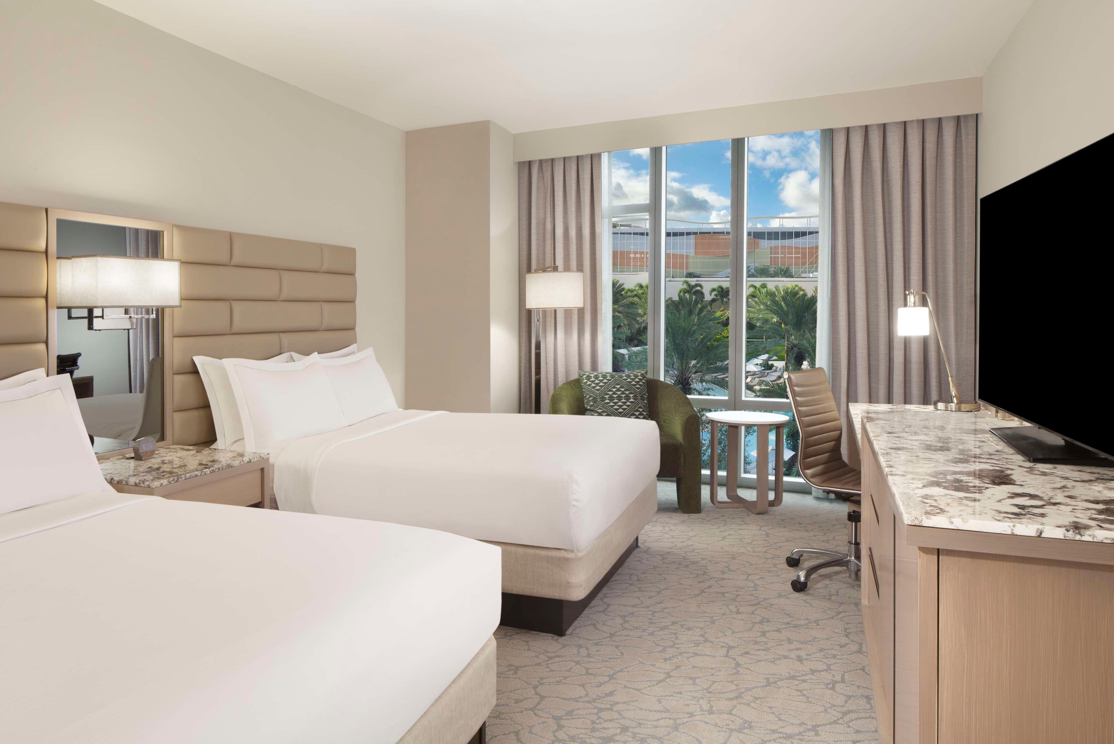 Double Deluxe Pool View