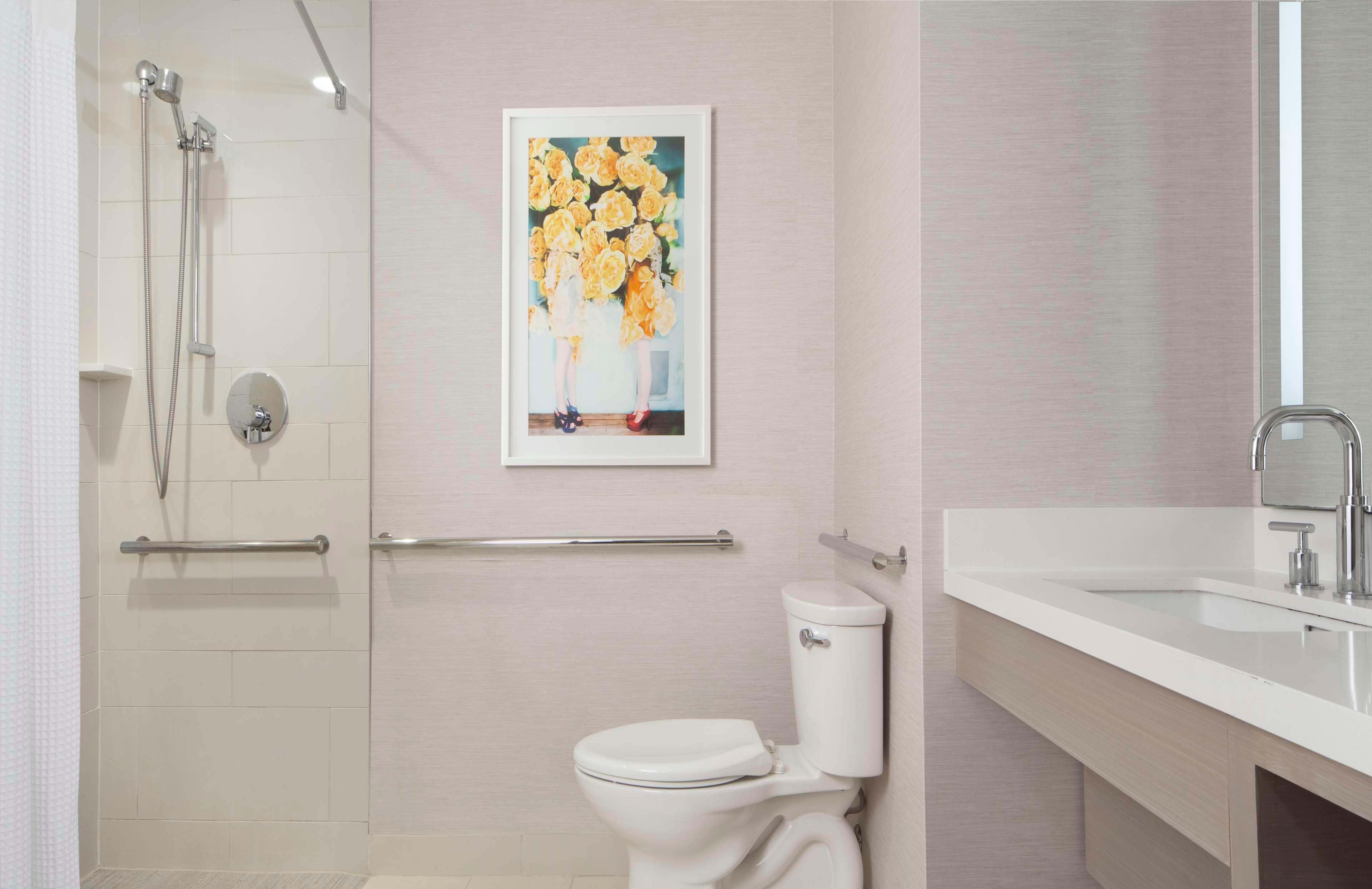 Junior Suite Accessible