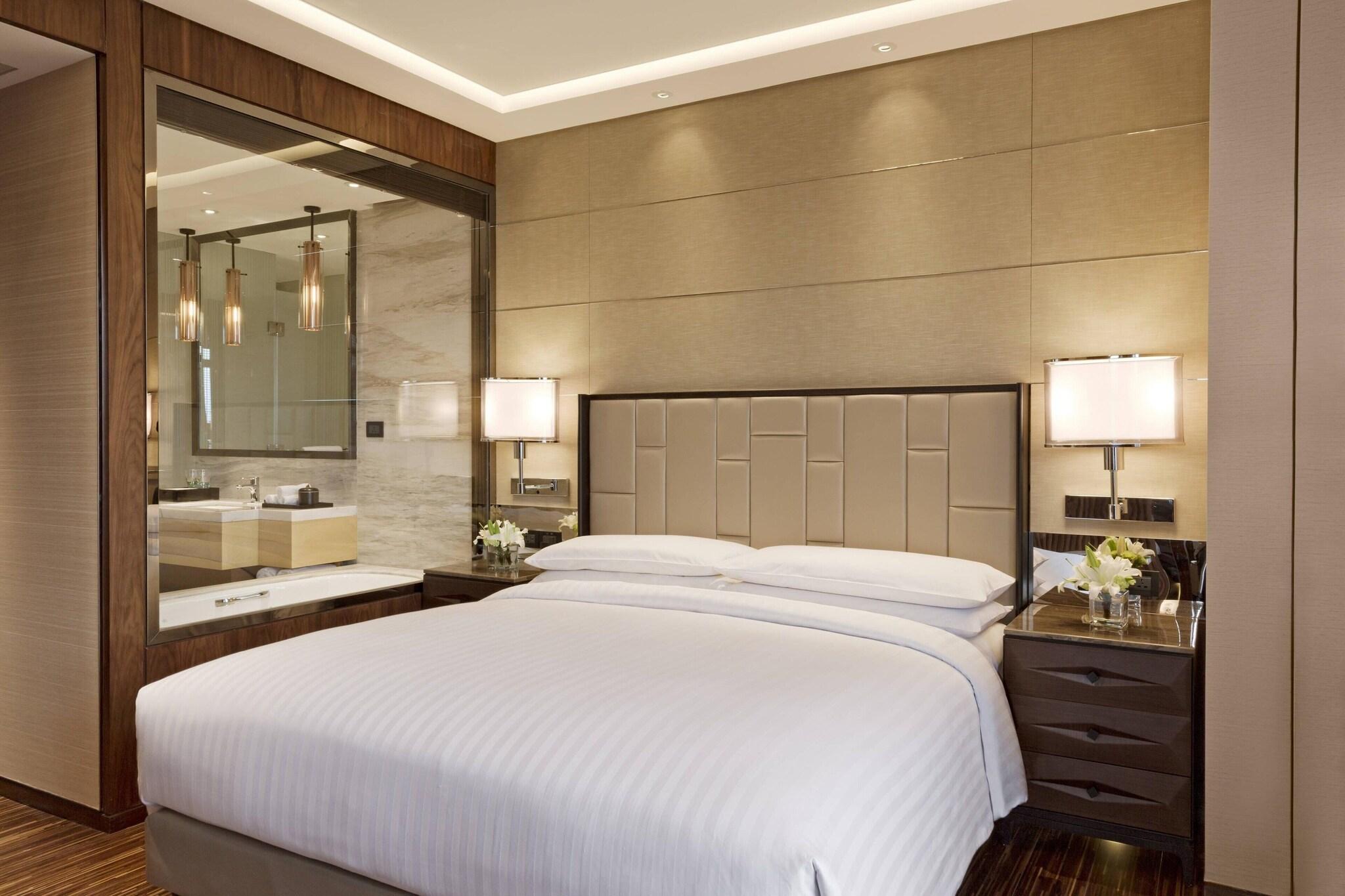 Studio King Size Bed