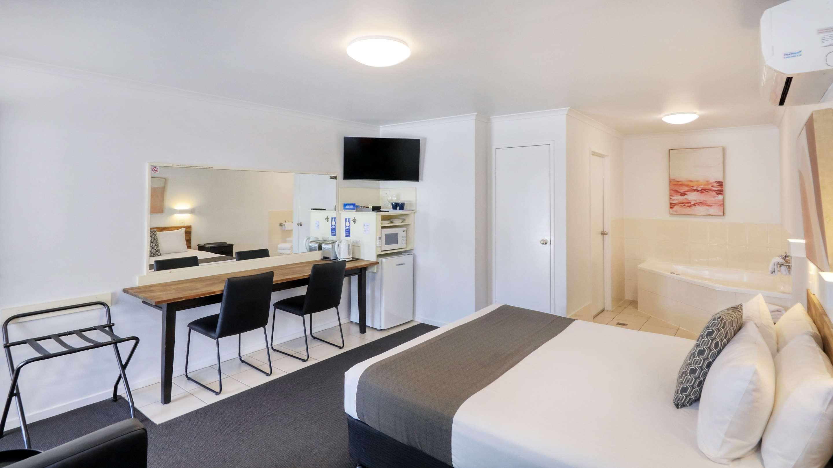 Double Deluxe King Bed