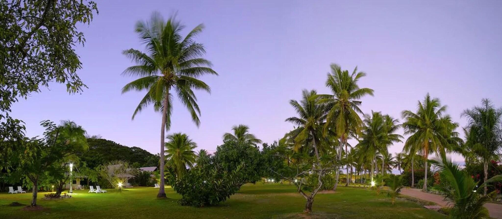 Bungalow Garden View