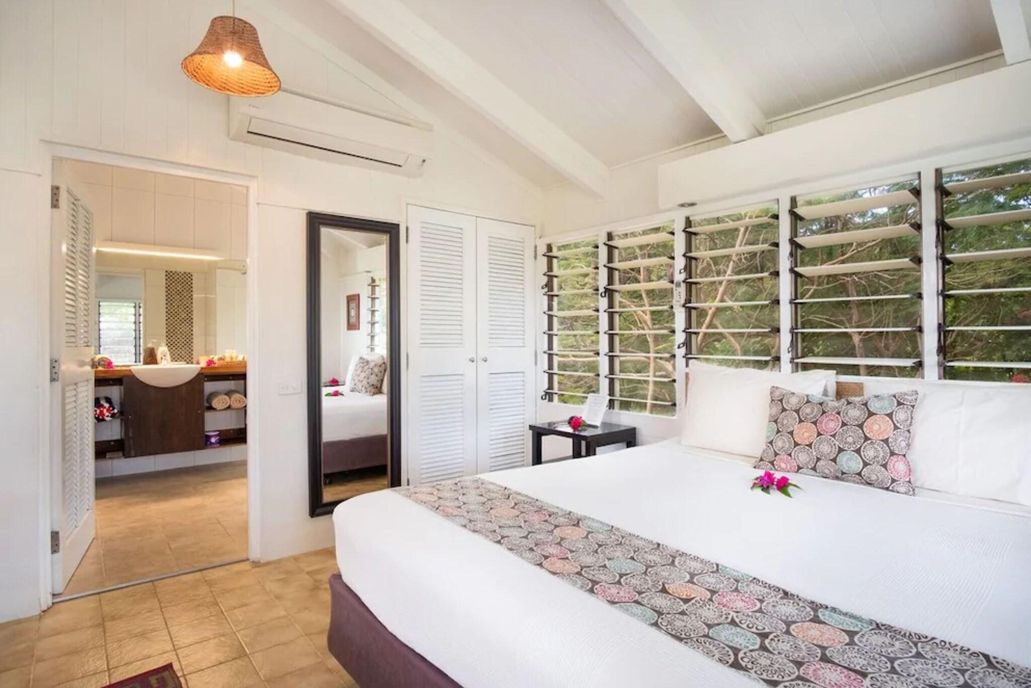 Villa Garden View King Bed