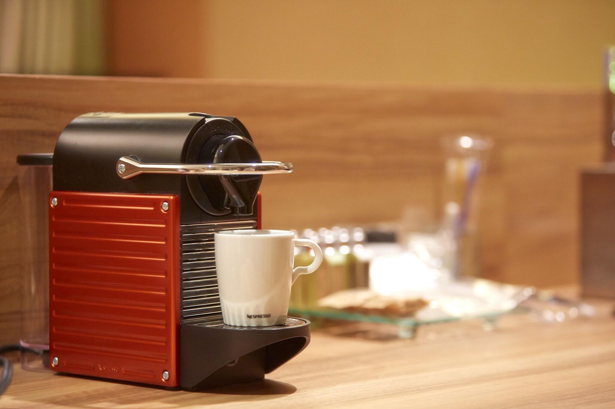 Twin Club with Views