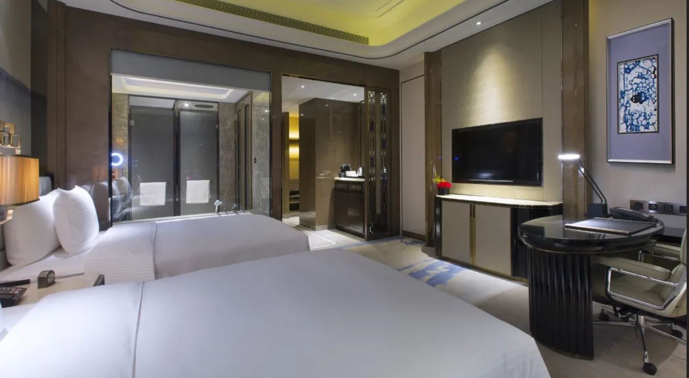 Twin Deluxe Superior