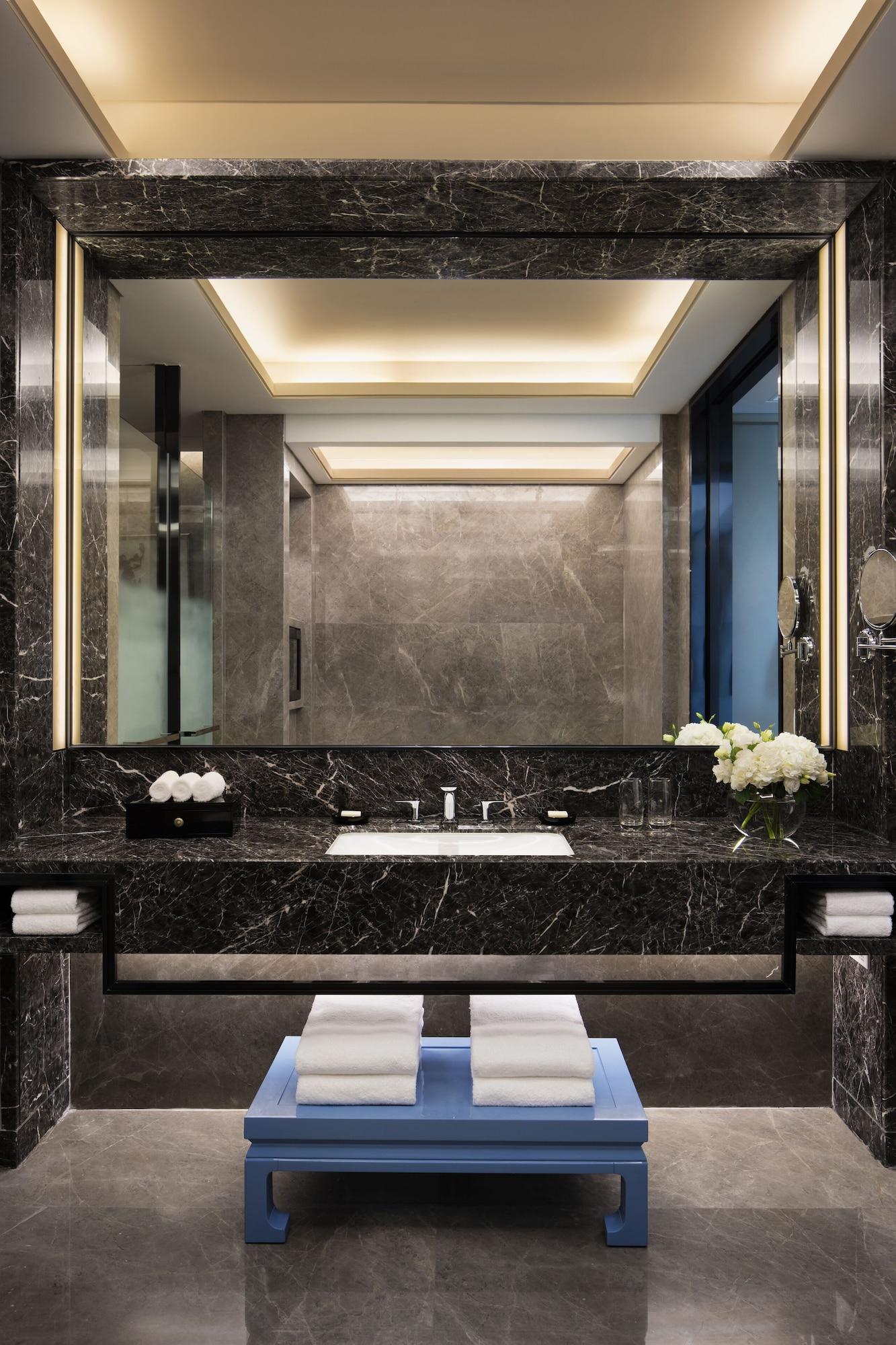 Suite Executive City View