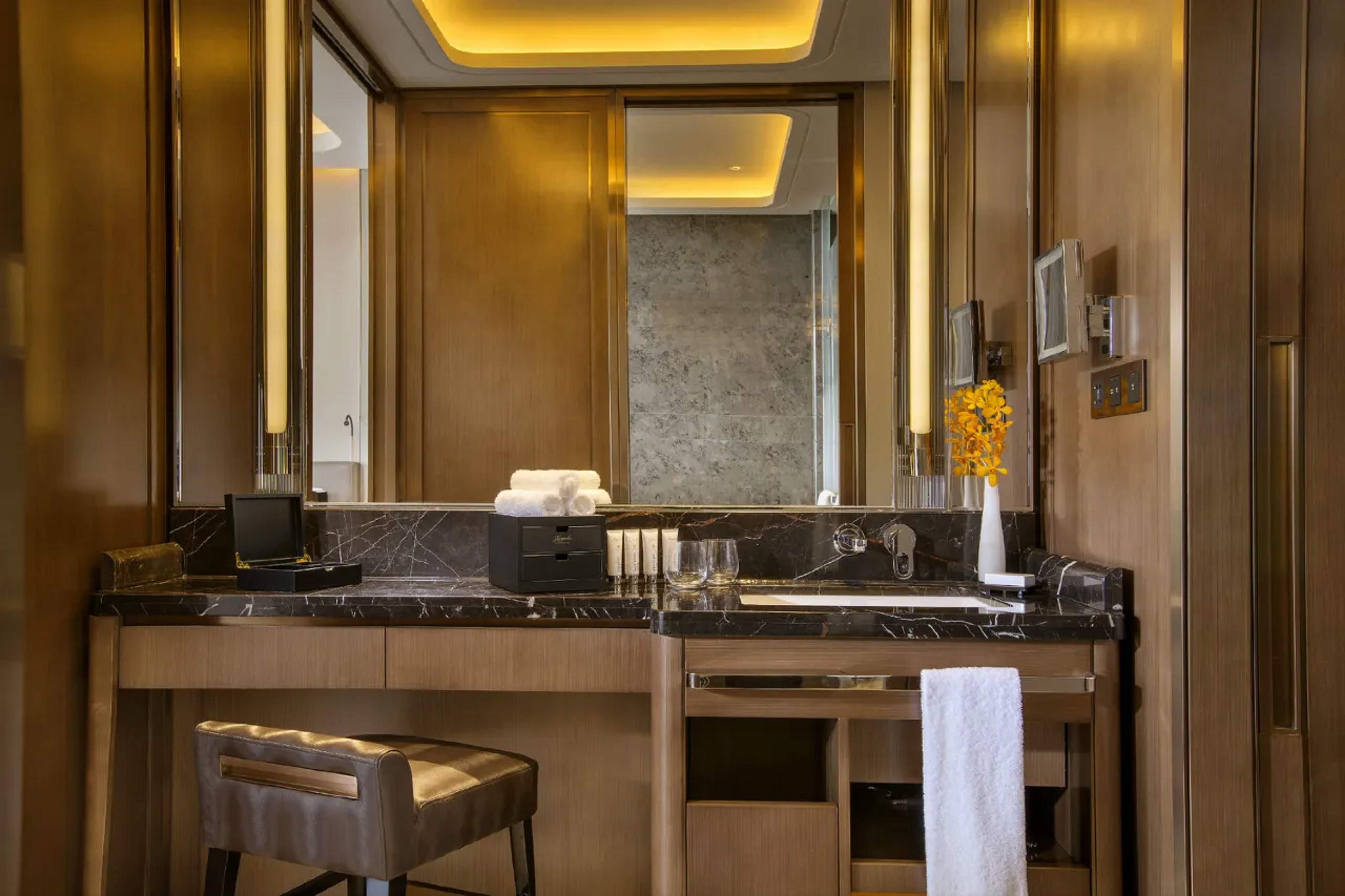 Double Superior King Bed