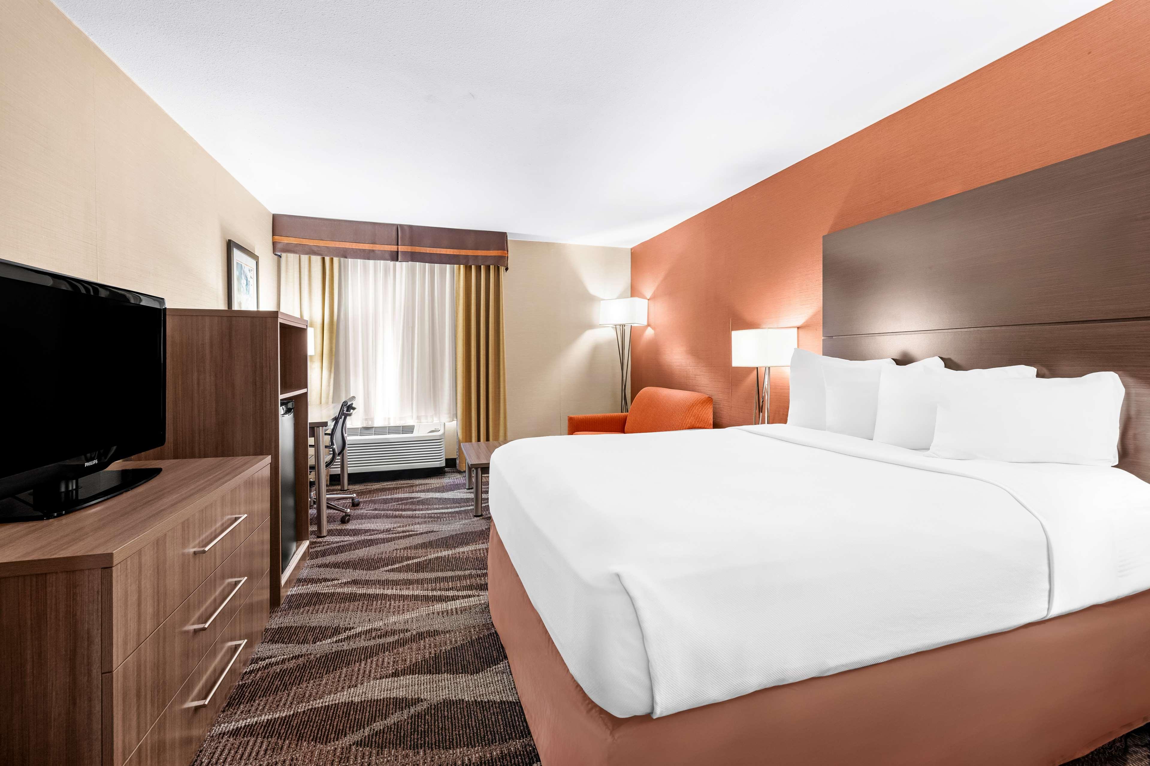 Room Queen Bed Non Smoking