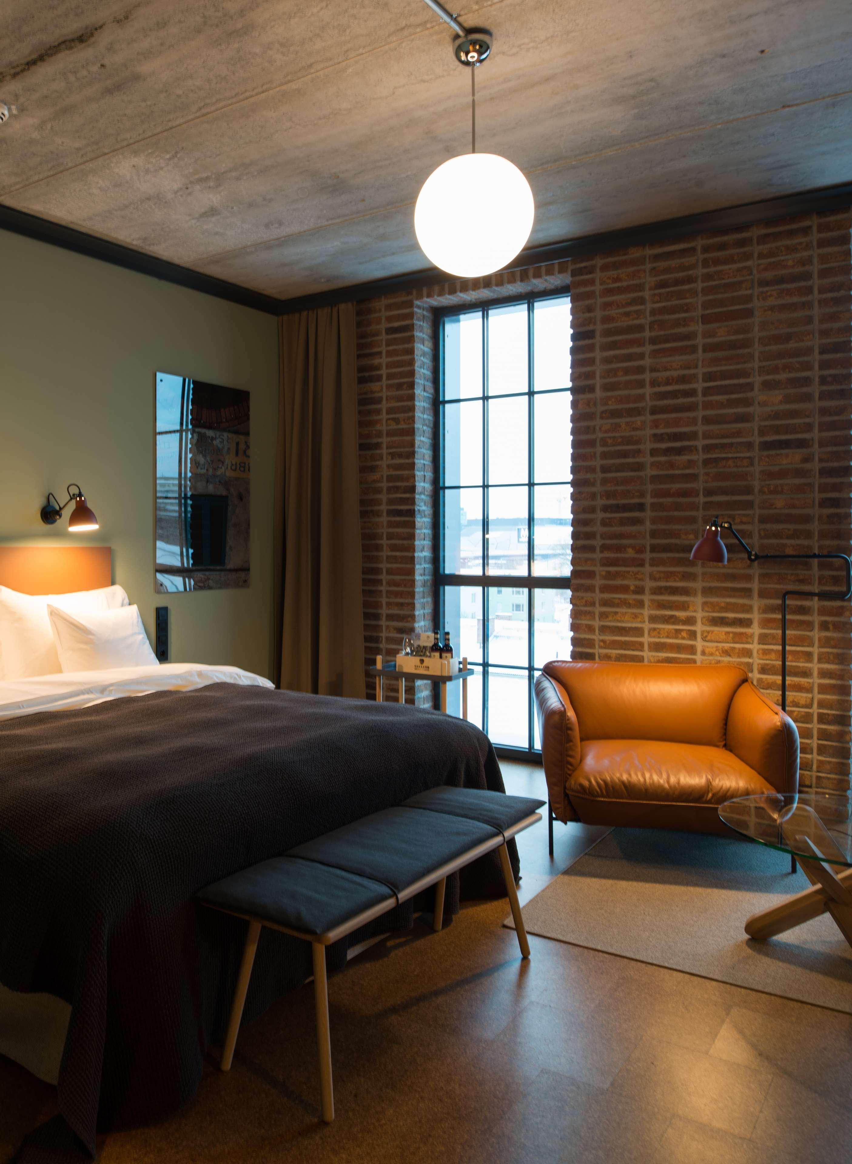 Double Deluxe King Bed