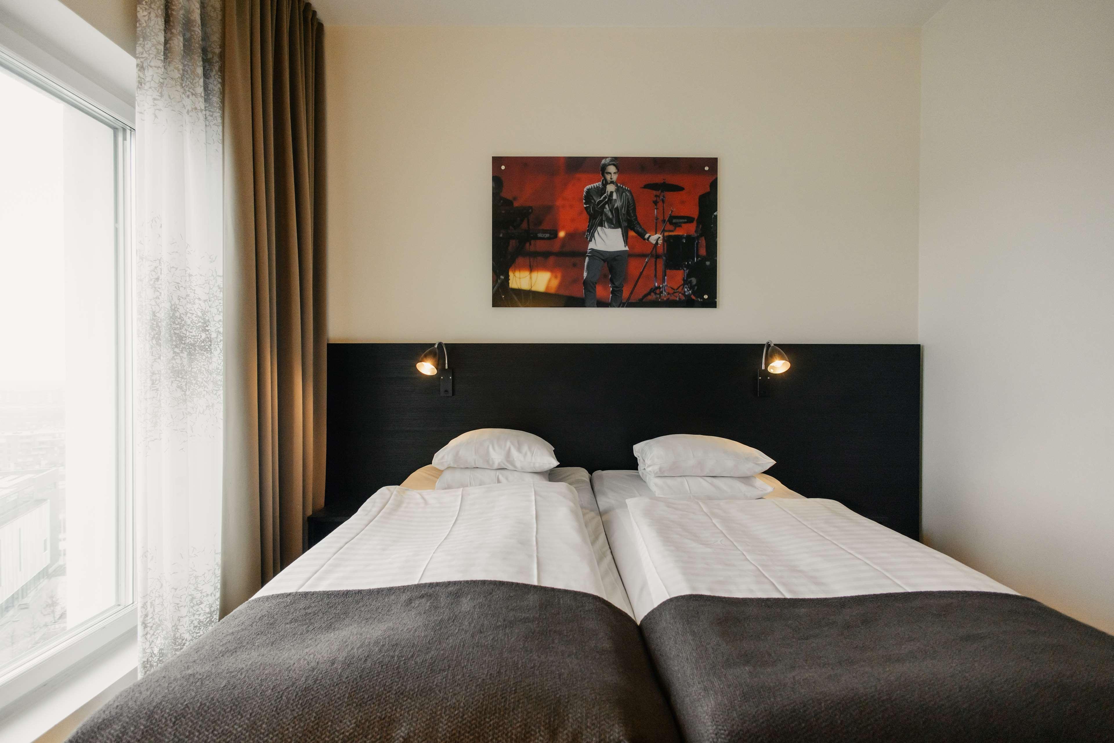 Twin Superior King Bed