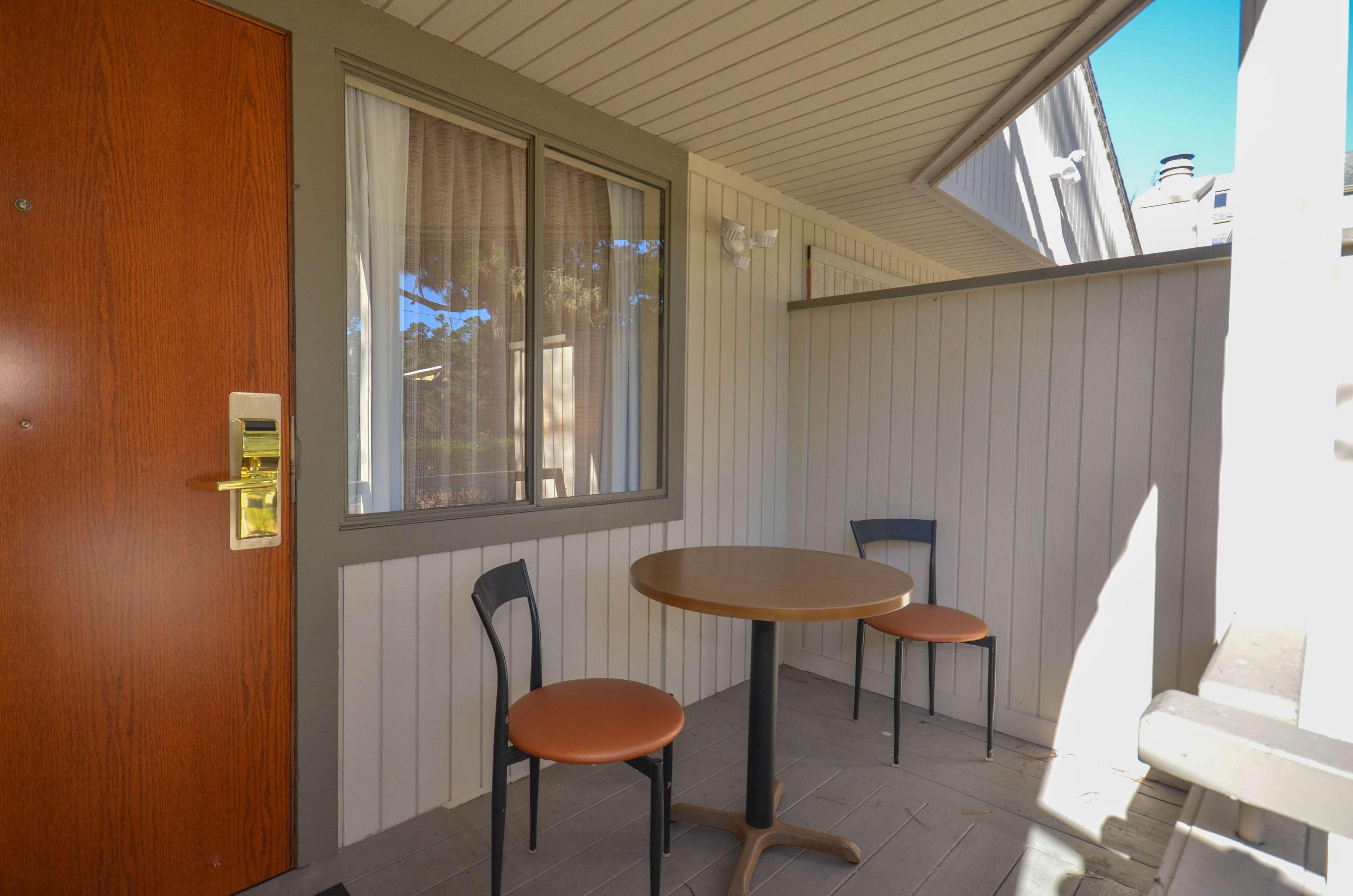 Room King Bed Non Smoking