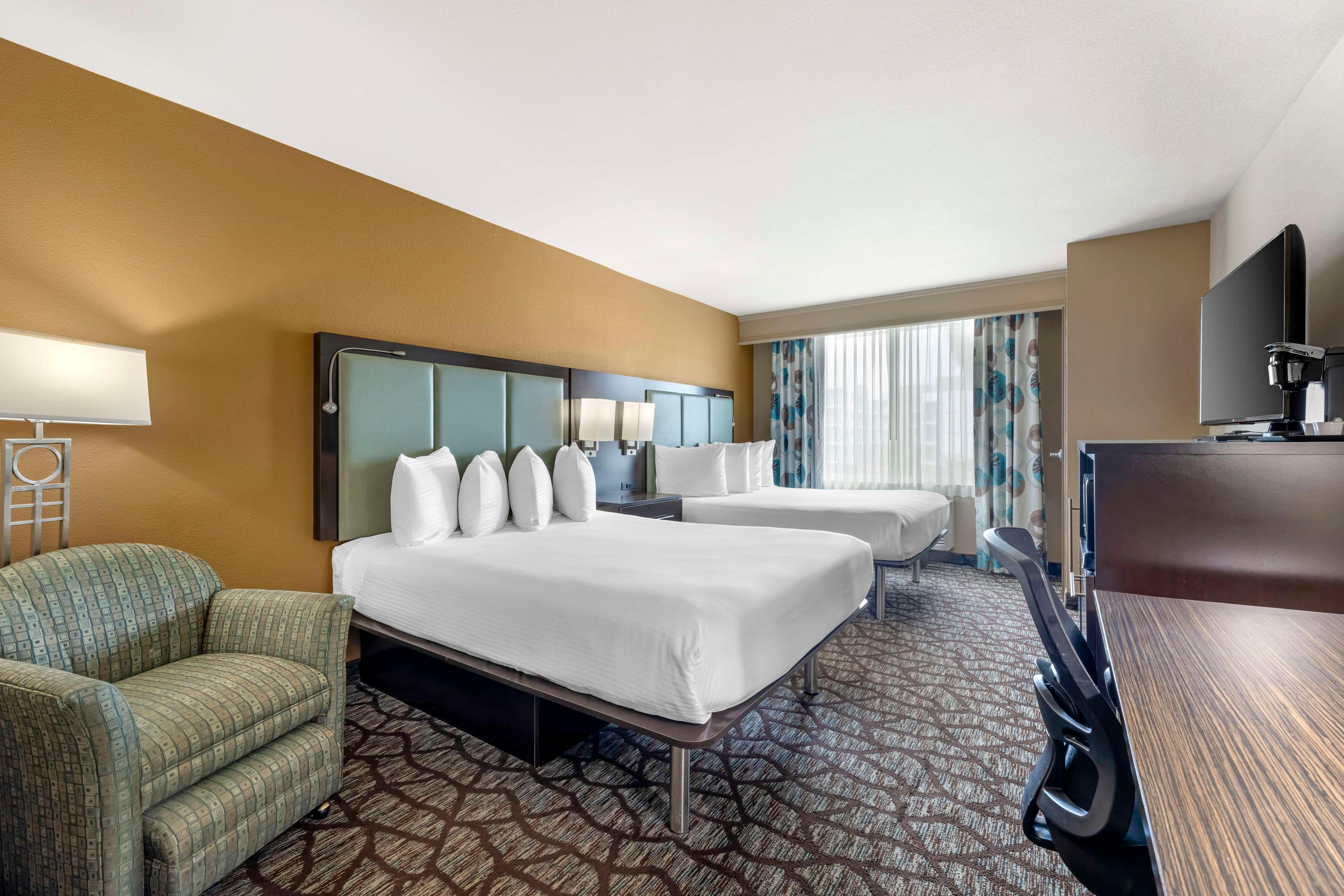 Room Accessible-two Queen Beds