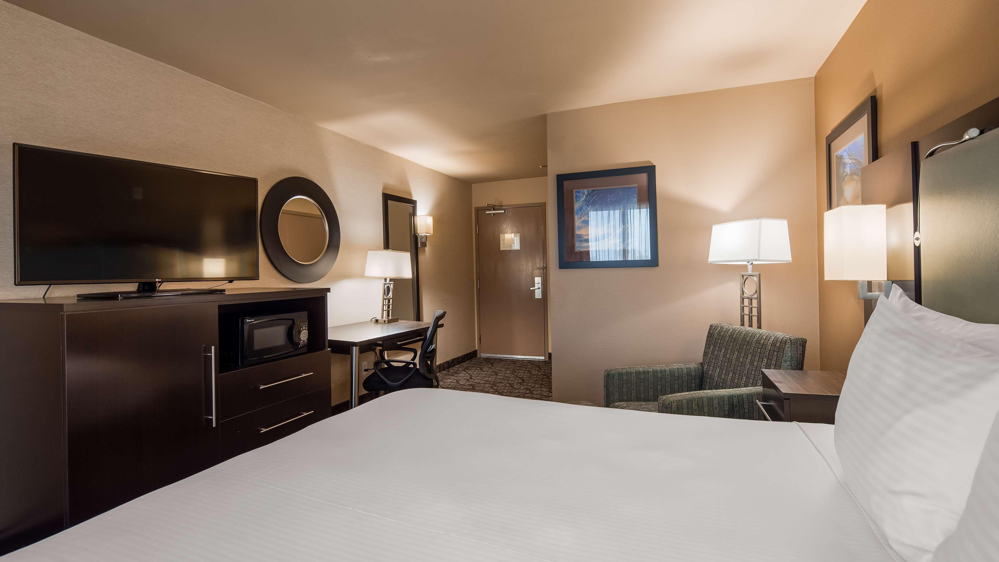 Room Accessible King Size Bed