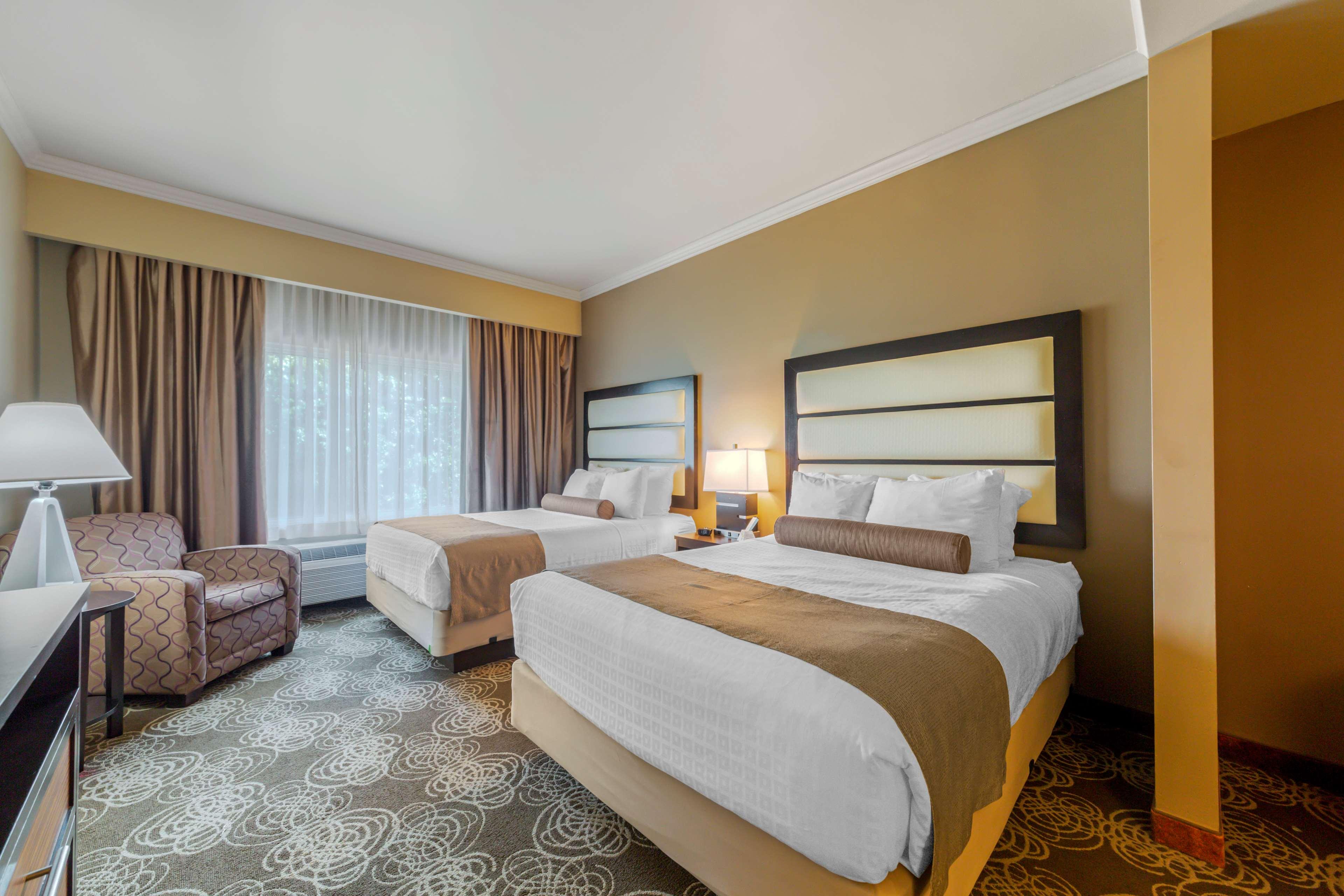 Suite Accessible Two Double Beds