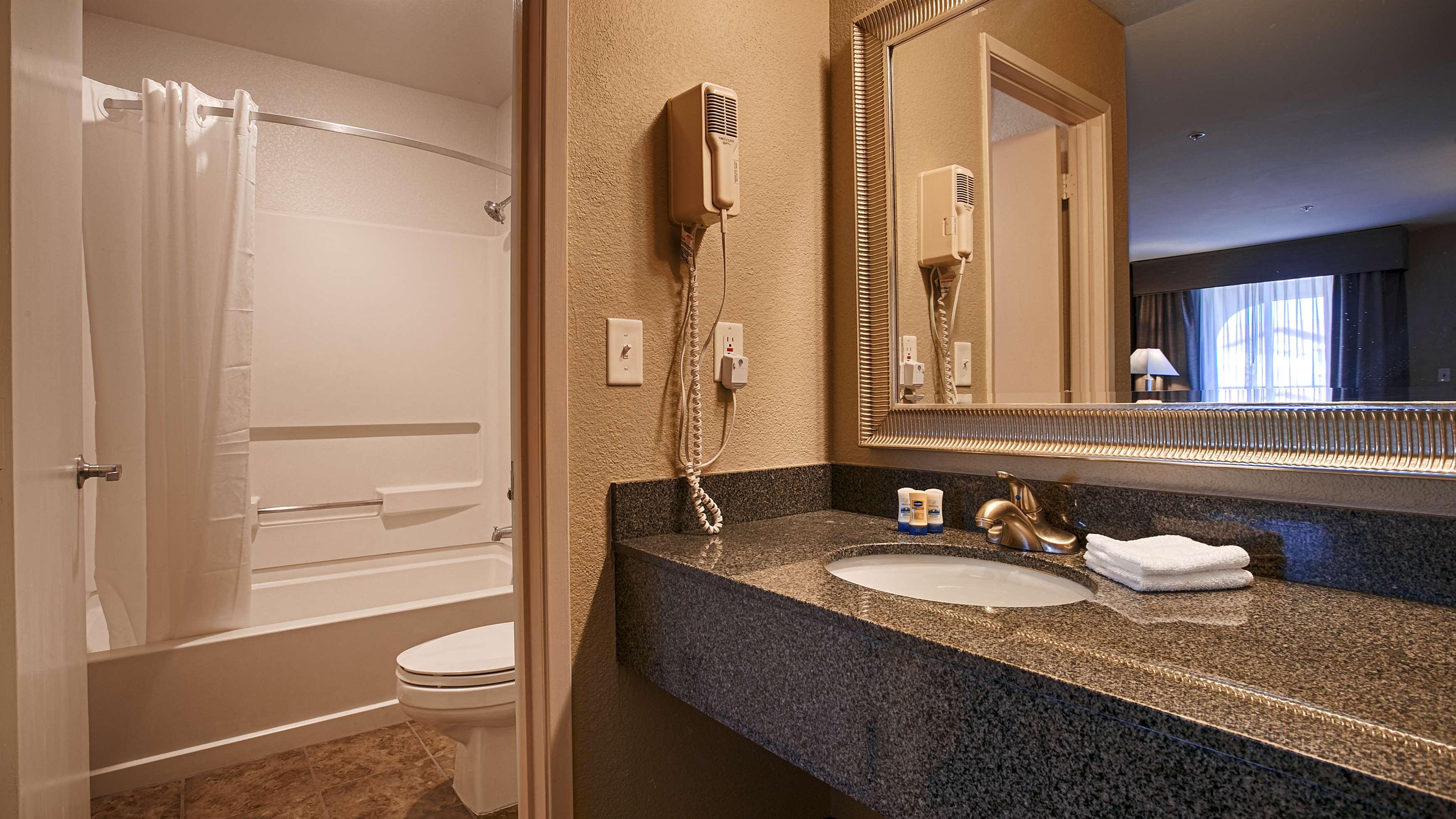 Room King Bed Non Smoking